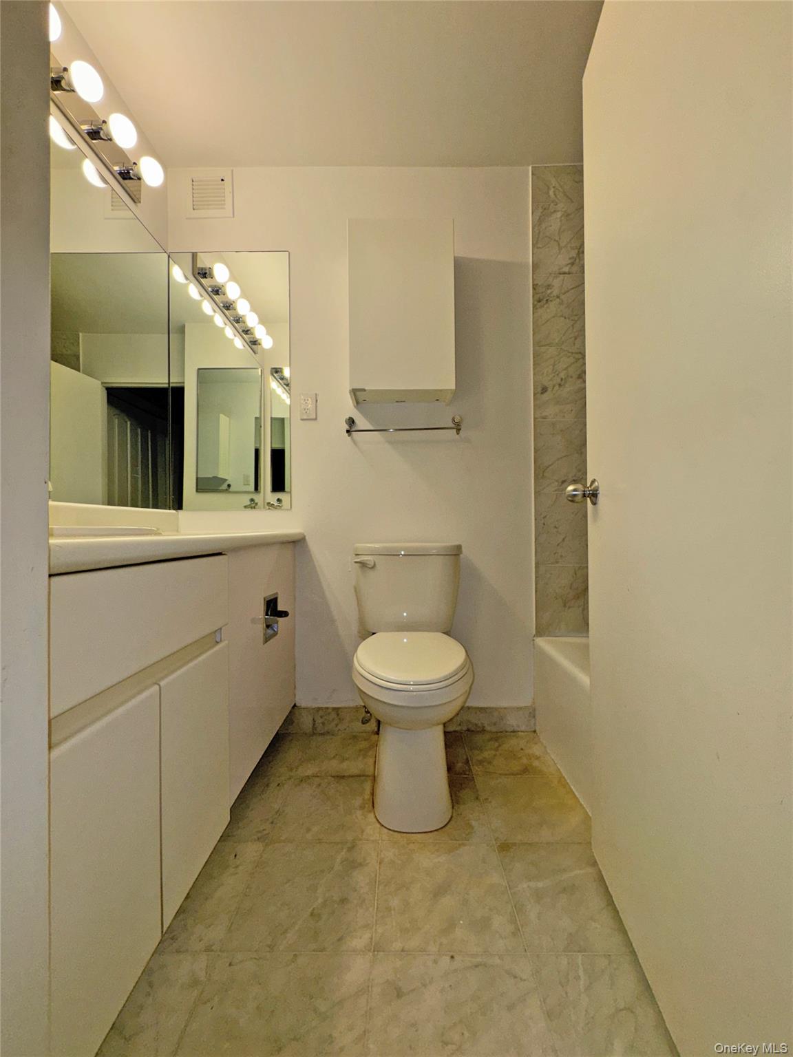 280 Rector Place 1g Property Photo 8