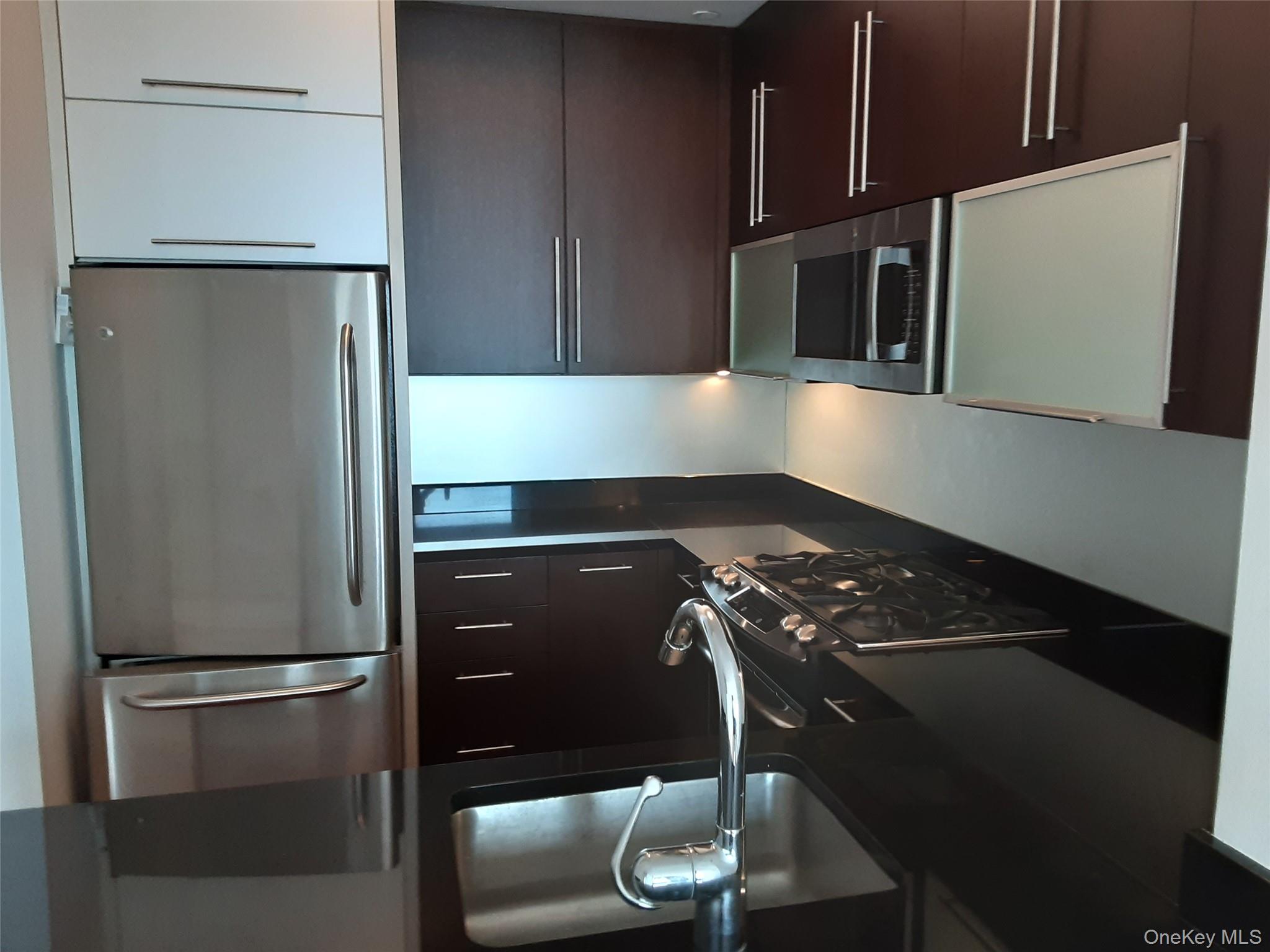 100 Jay Street 28b Property Photo 14