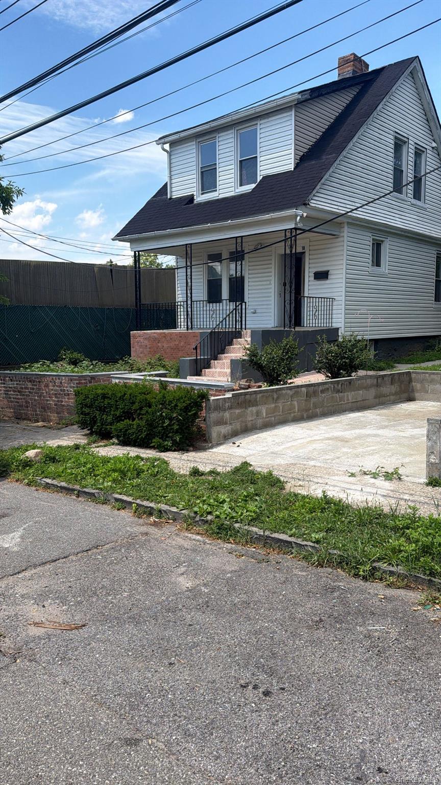 9 Roanoke Street Property Photo 1