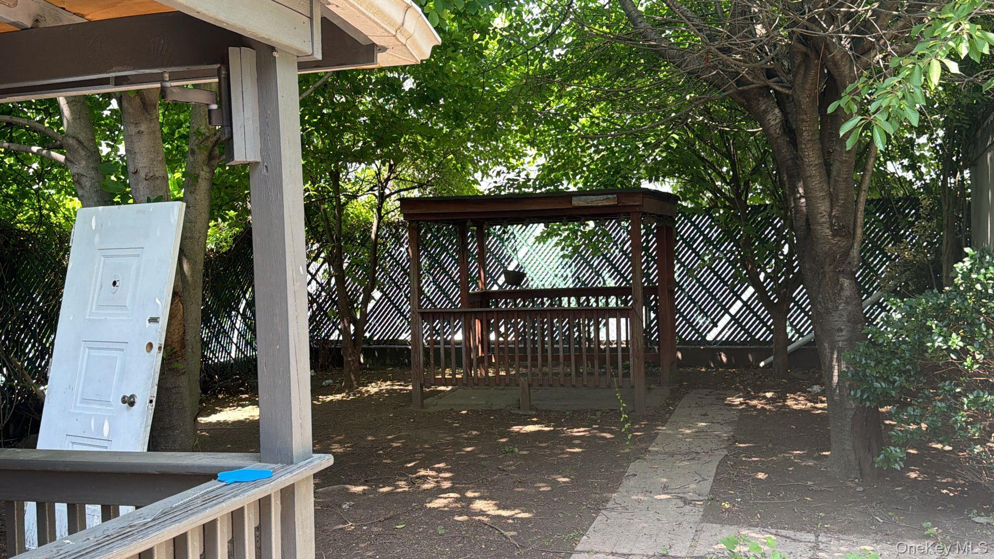 9 Roanoke Street Property Photo 6