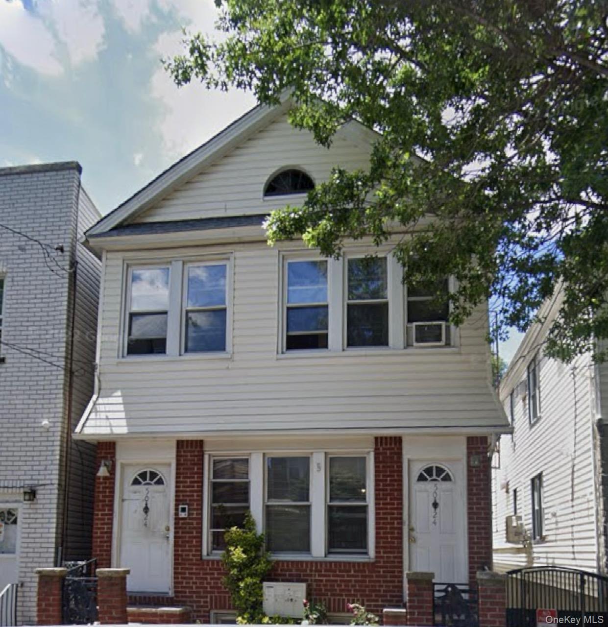 5024 39th Place Property Photo 1