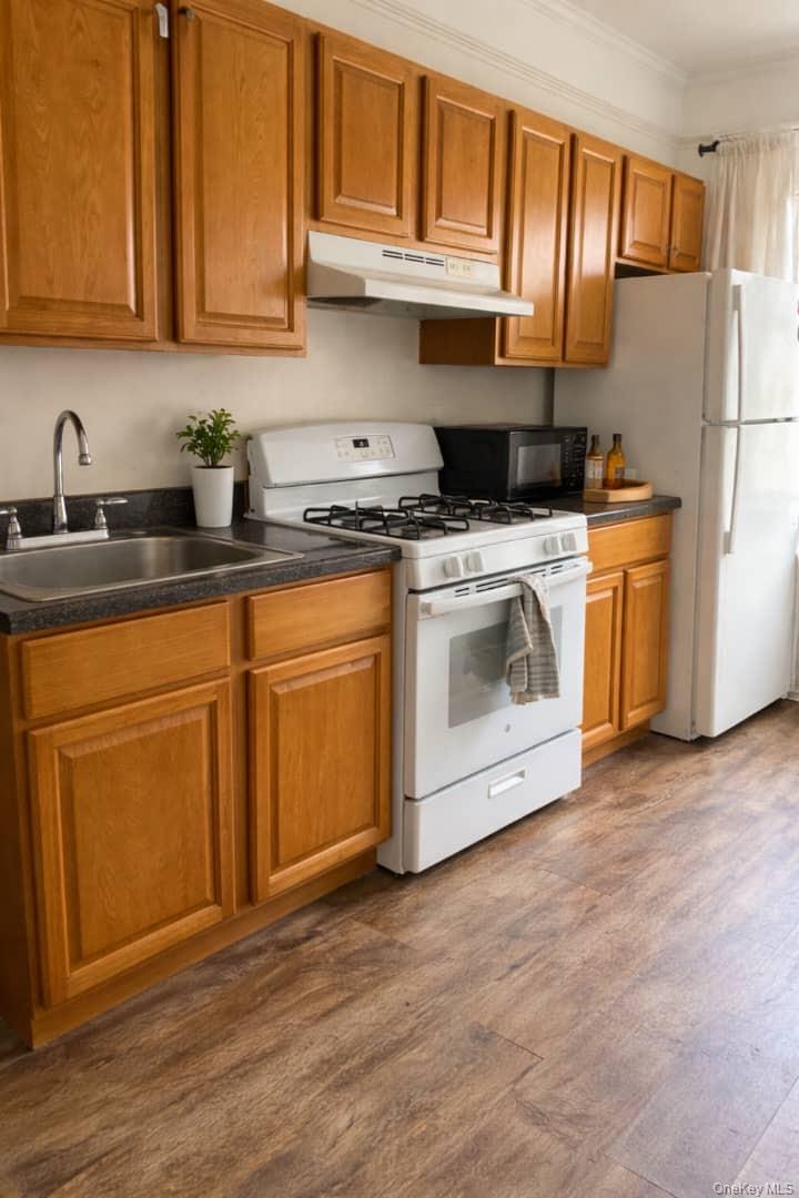 5024 39th Place Property Photo 11