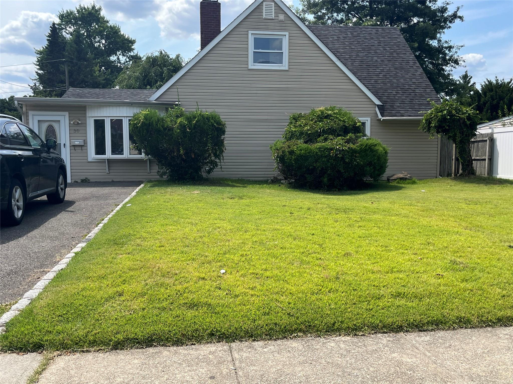 30 Hedge Lane Property Photo 1