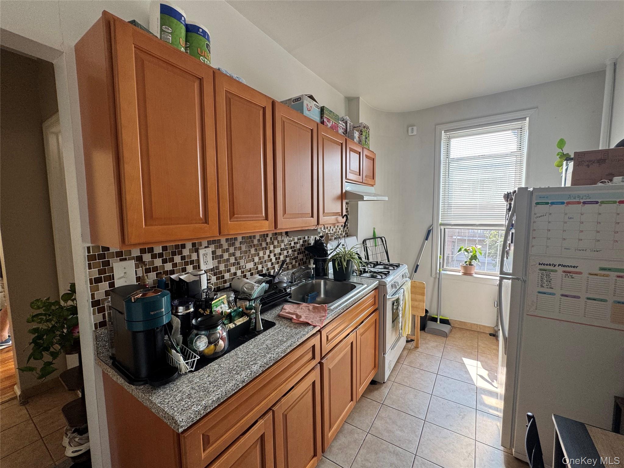 30-20 43rd Street Property Photo 21