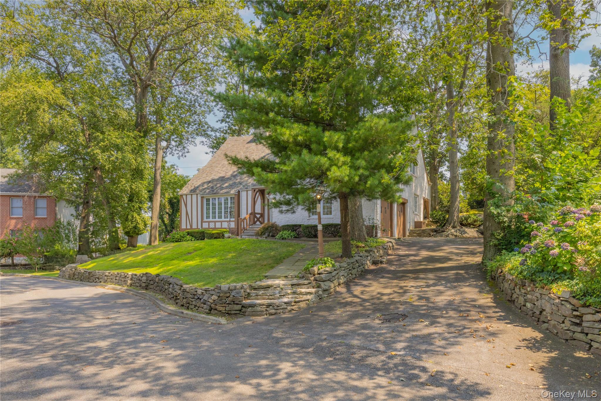 4 Bobolink Place Property Photo 1