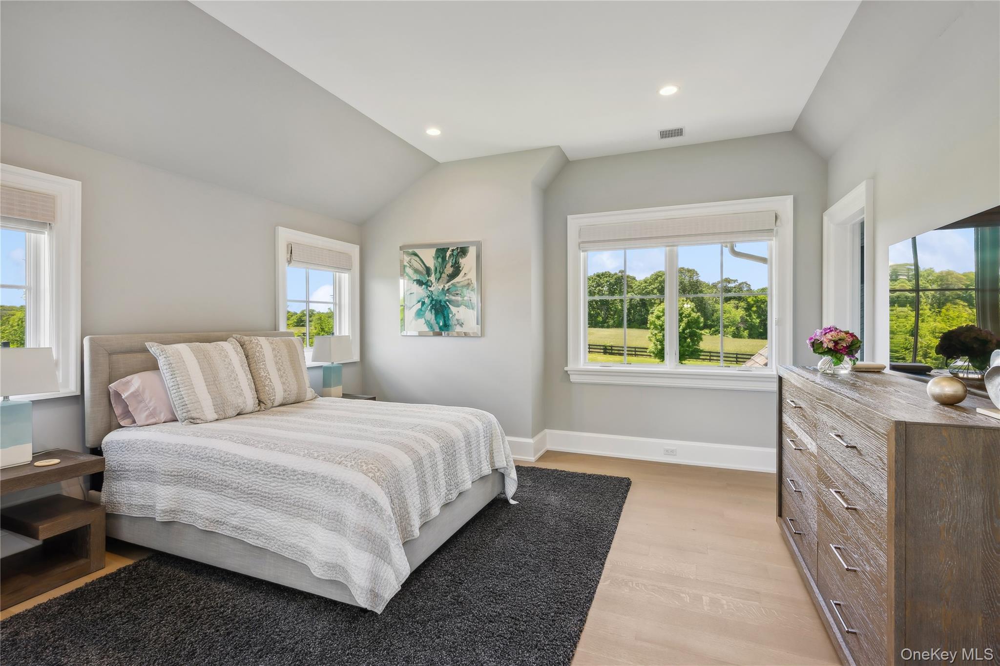 29 Wood Edge Court Property Photo 17