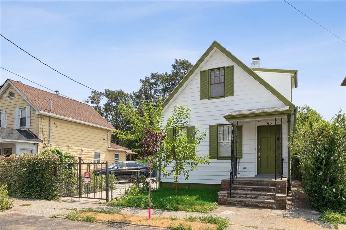 315 Oder Avenue Property Photo 2