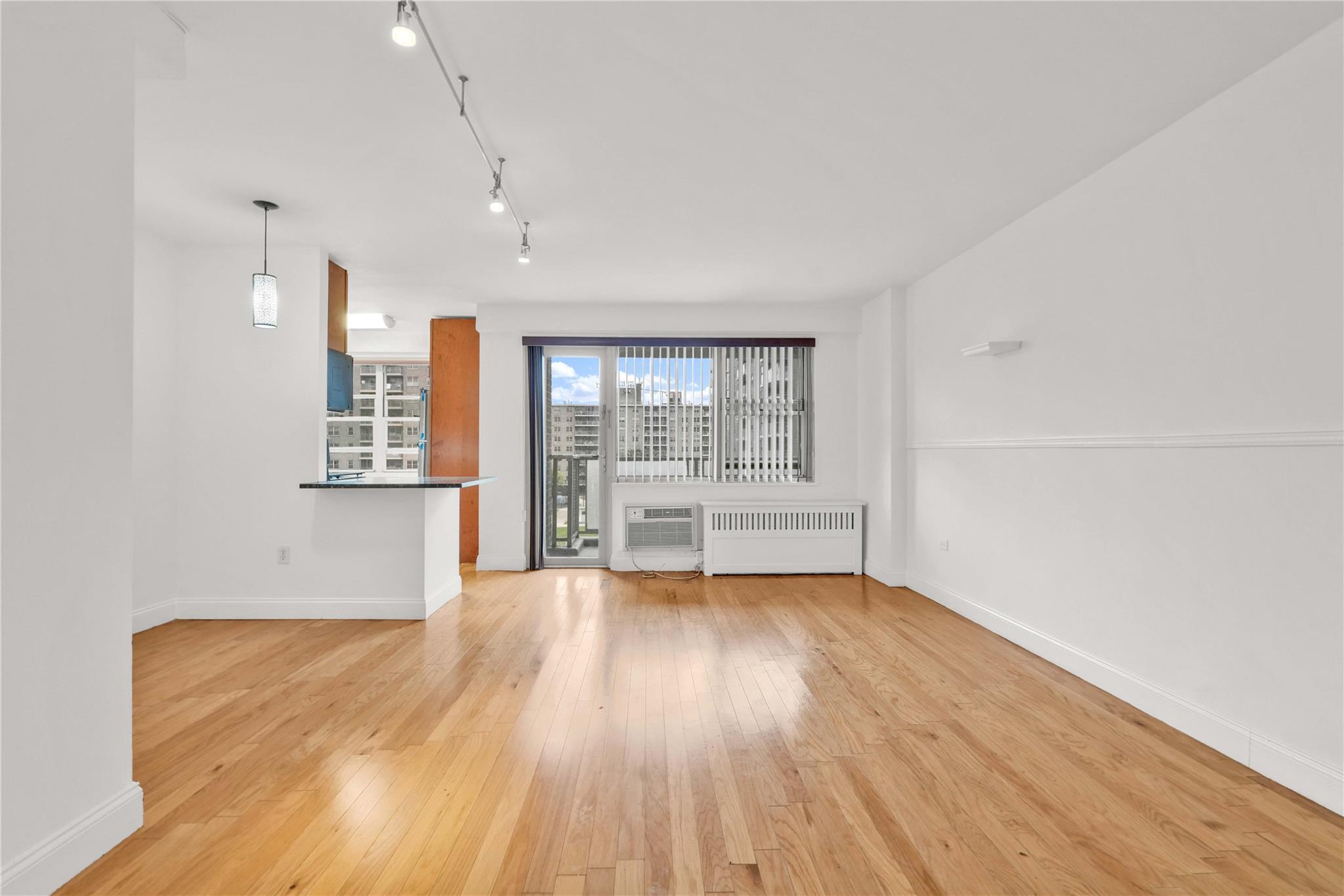 1065 Vermont Street 4f Property Photo 6