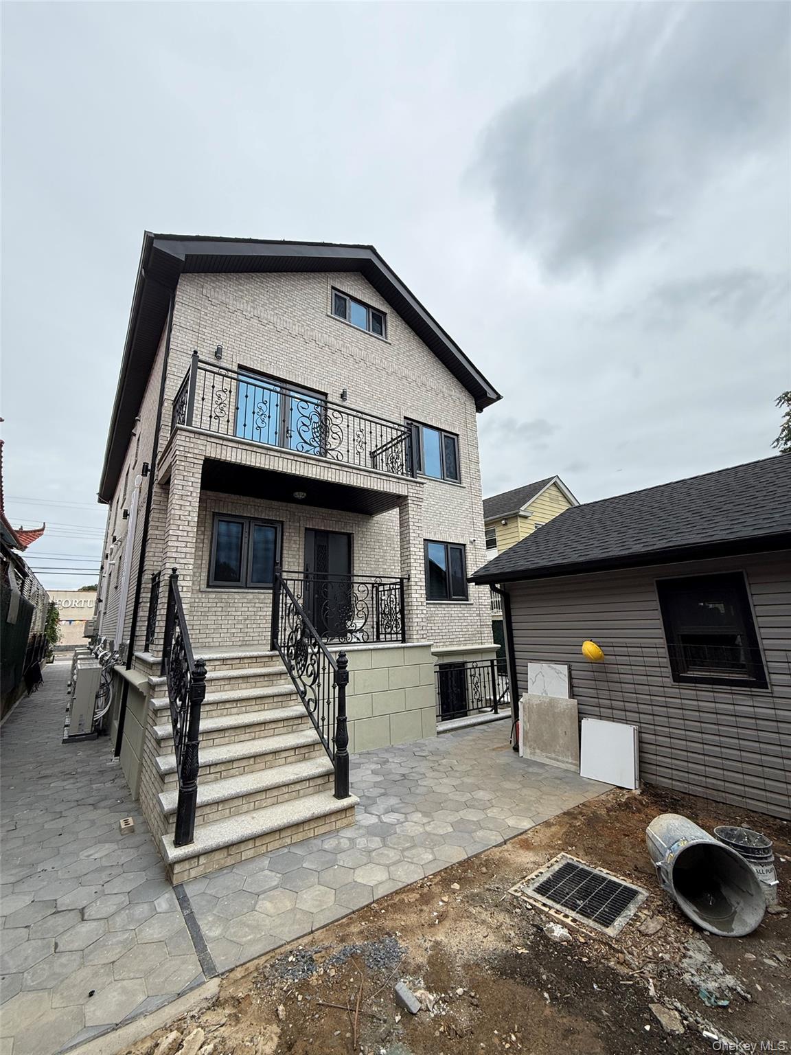 46-40 Kissena Boulevard Property Photo 2