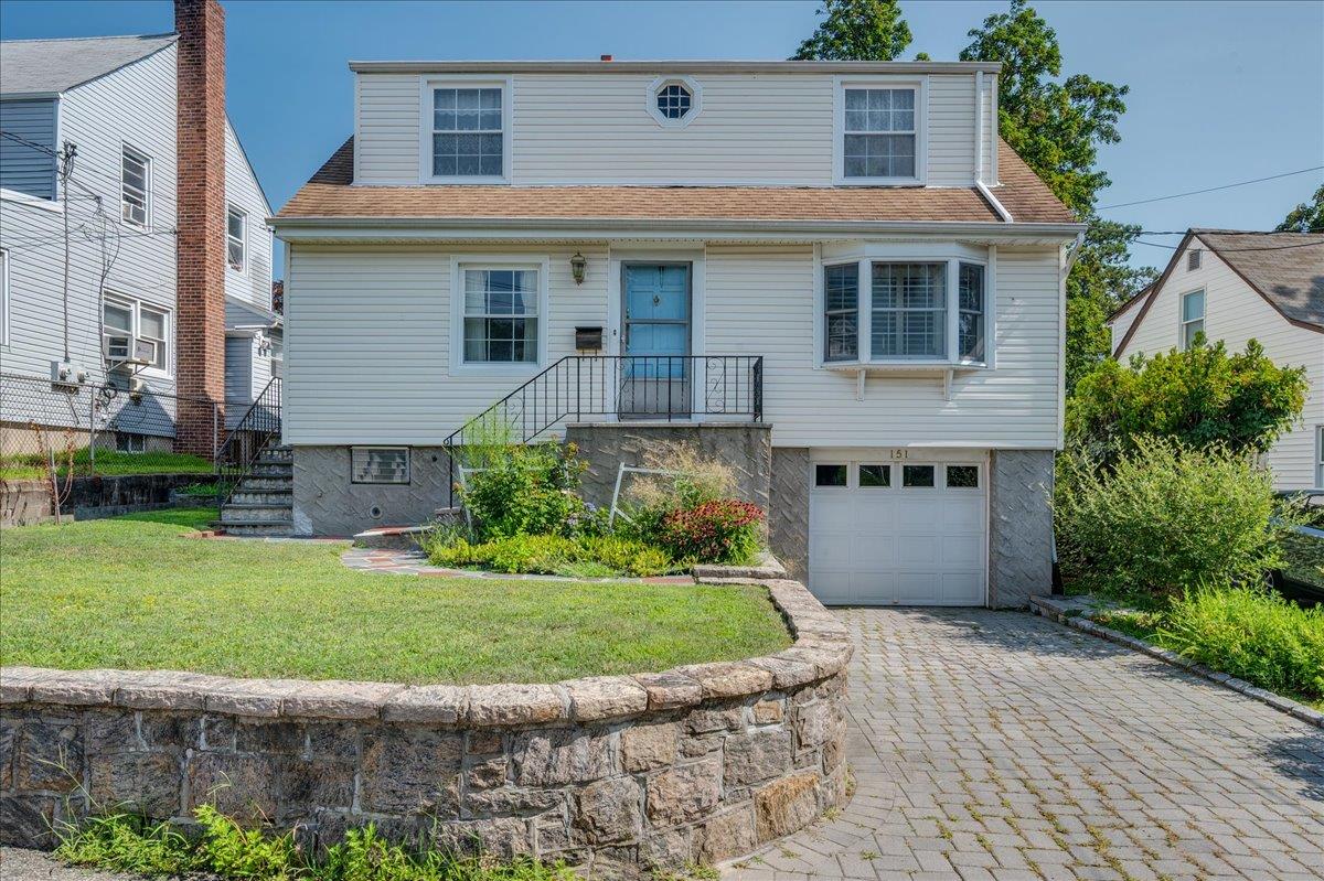 151 Bellevue Place Property Photo 1