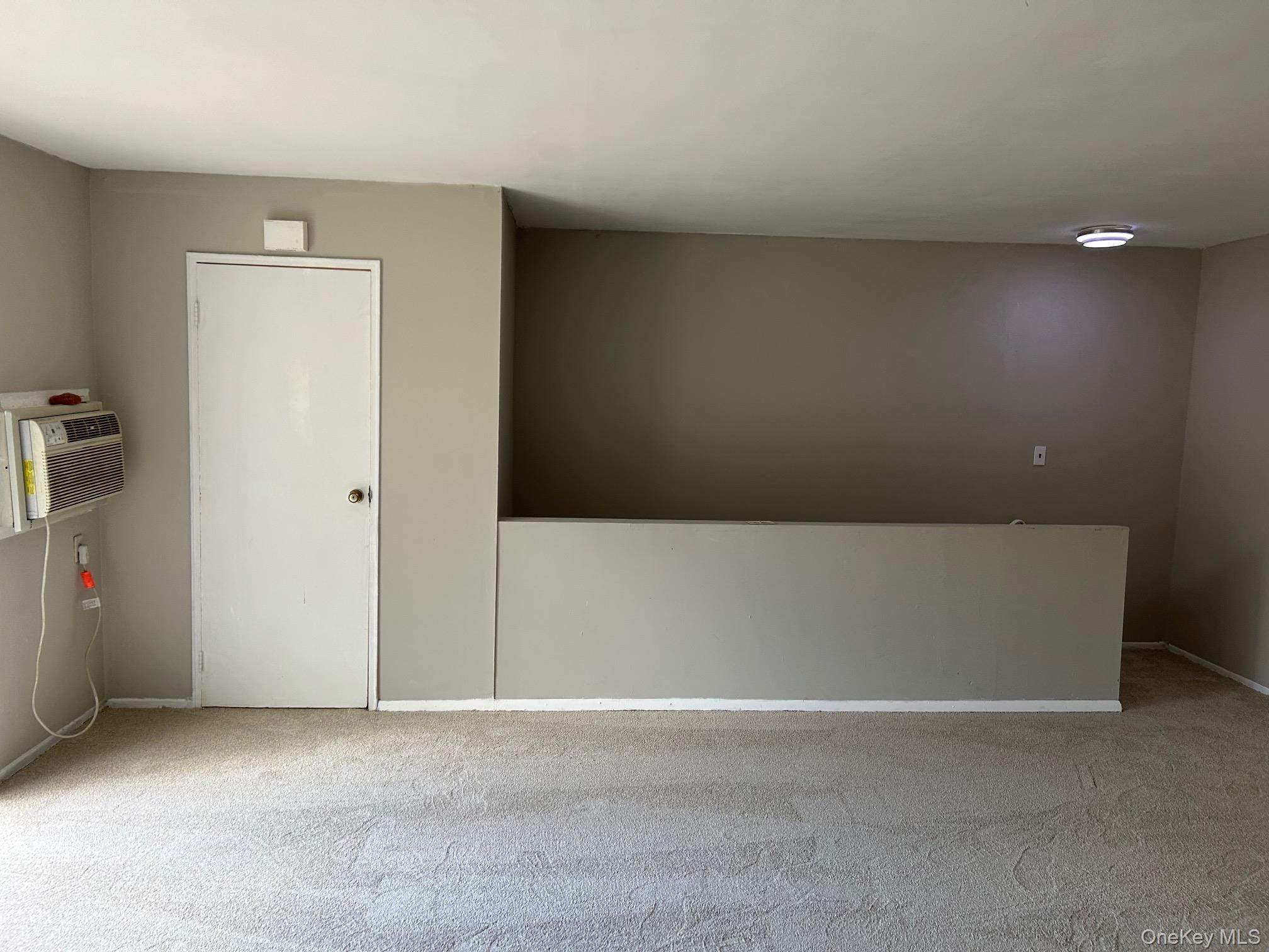 220 Sneden Place 220 Property Photo 8