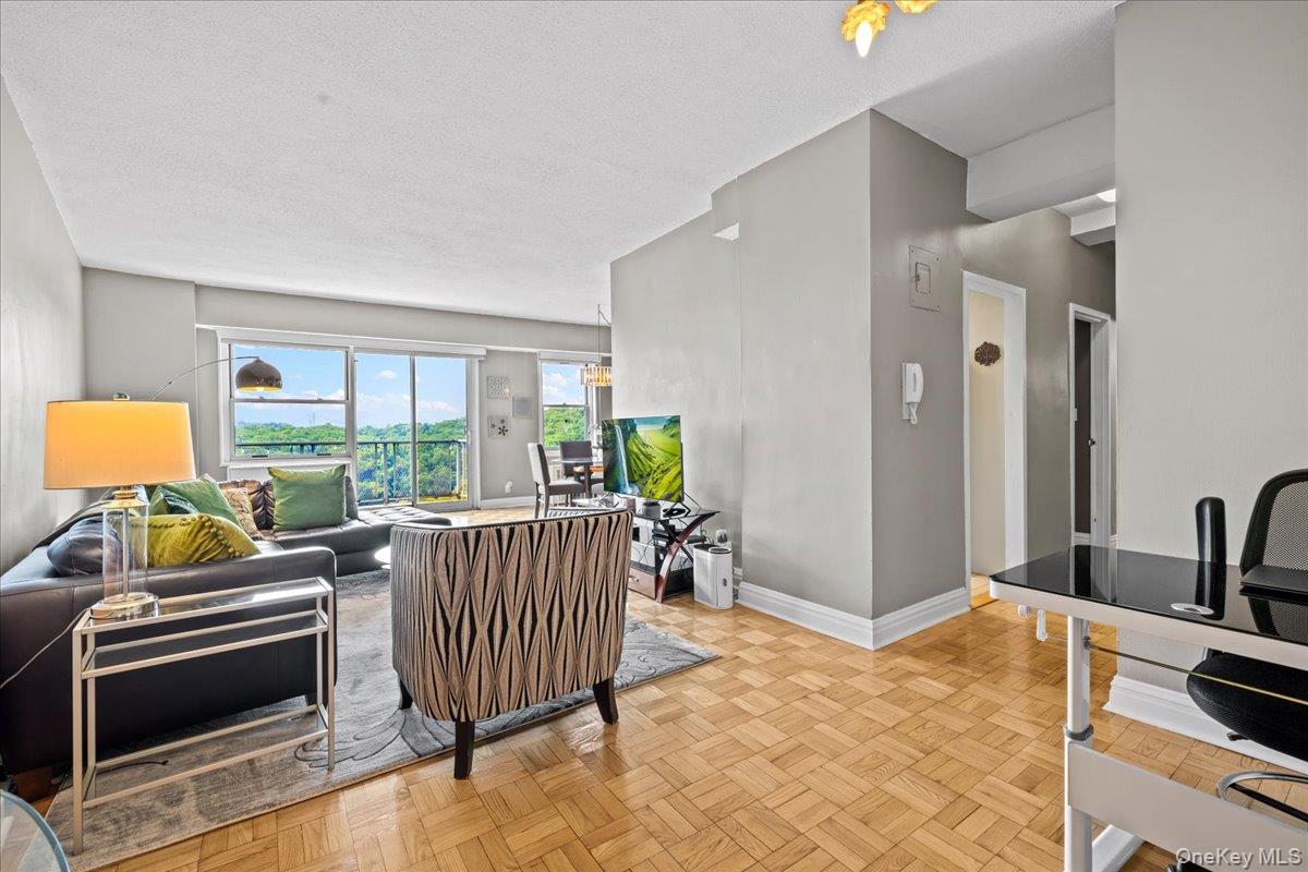 2400 Johnson Avenue 14A Property Photo 1