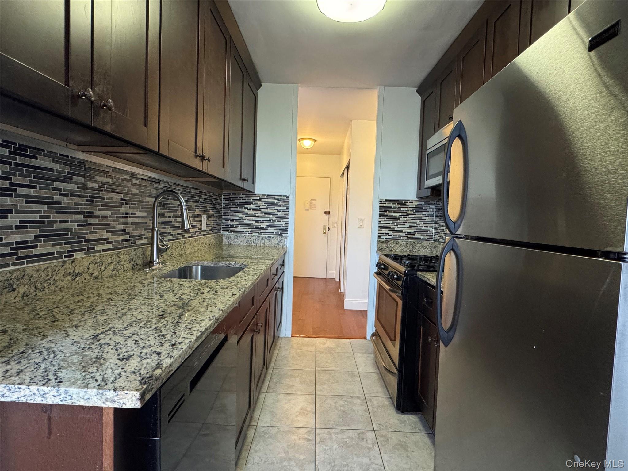 825 Morrison Avenue 16m Property Photo 8