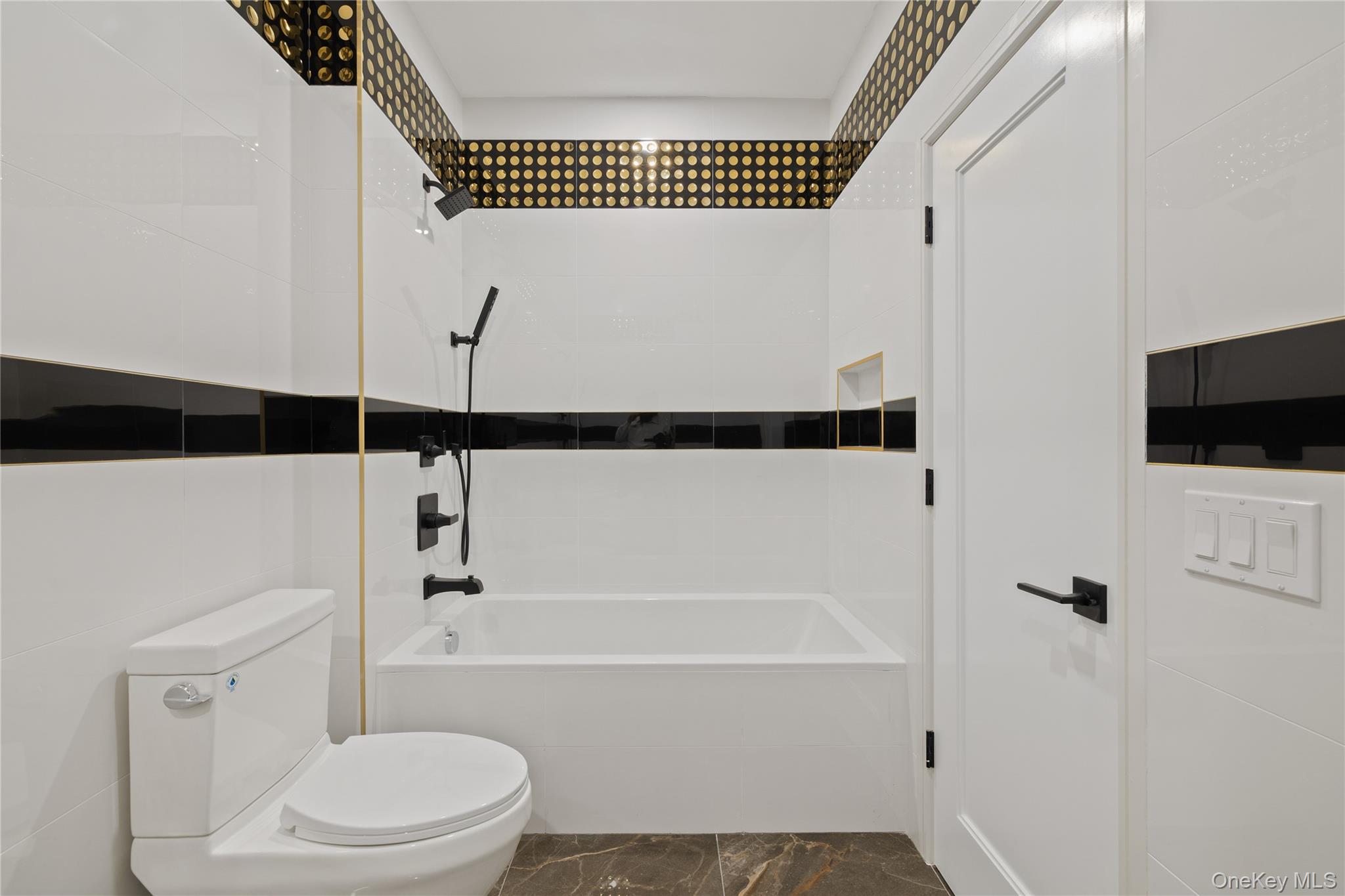 15 Ridge Avenue 204 Property Photo 35