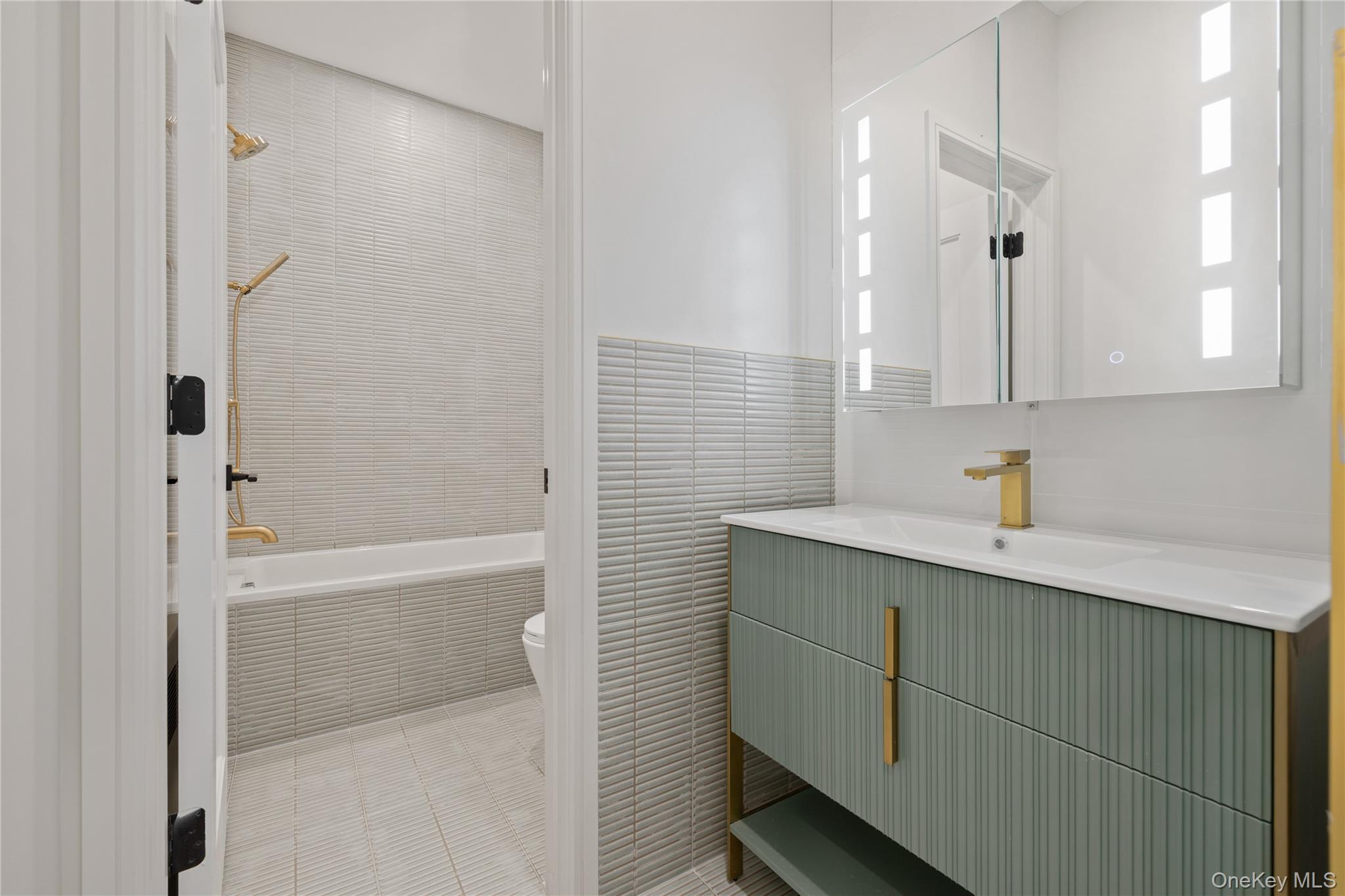 15 Ridge Avenue 204 Property Photo 37