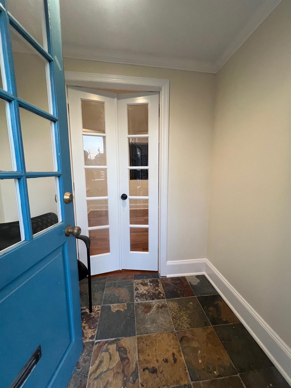 50 Forest Avenue Property Photo 11