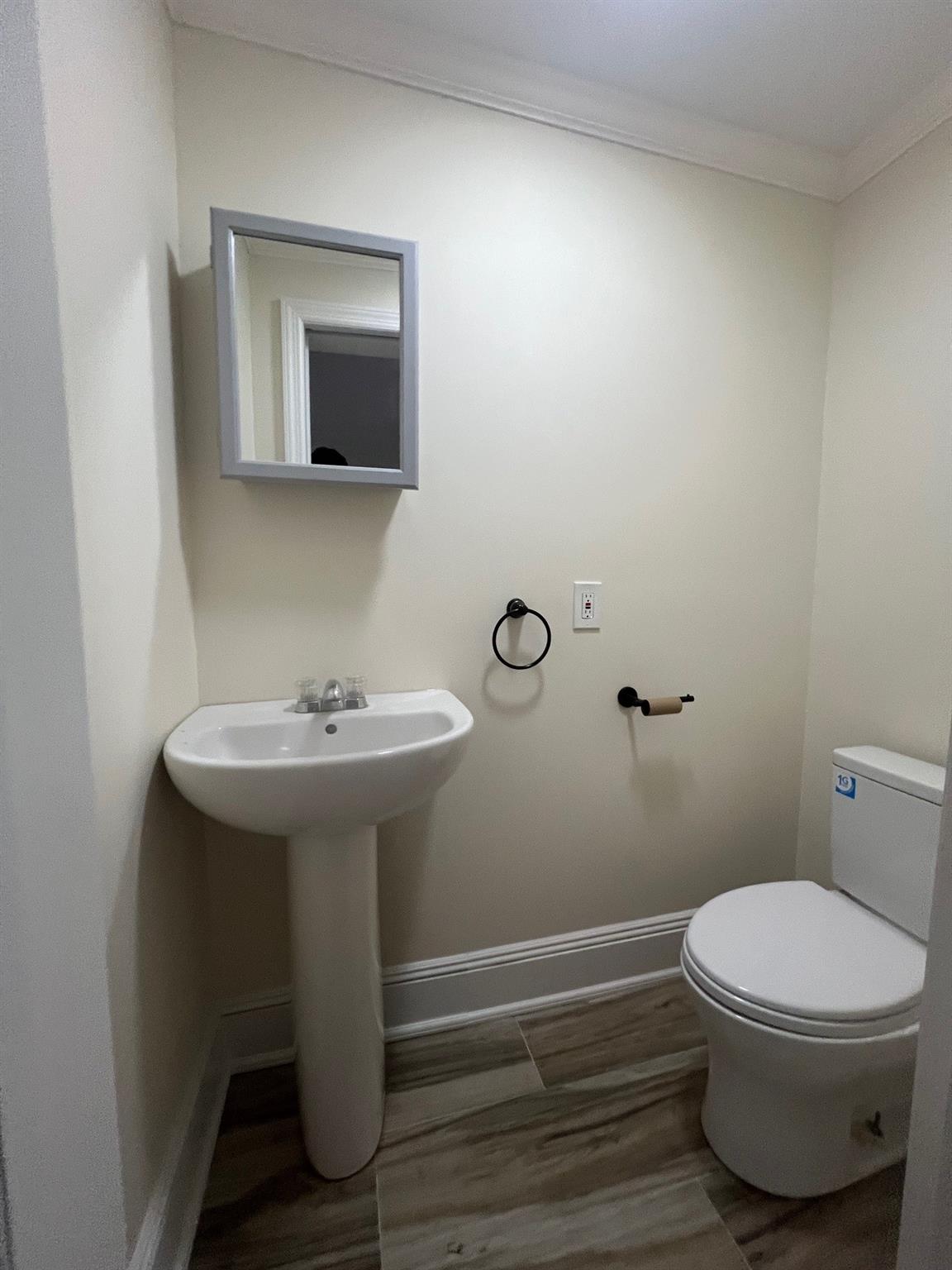 50 Forest Avenue Property Photo 13