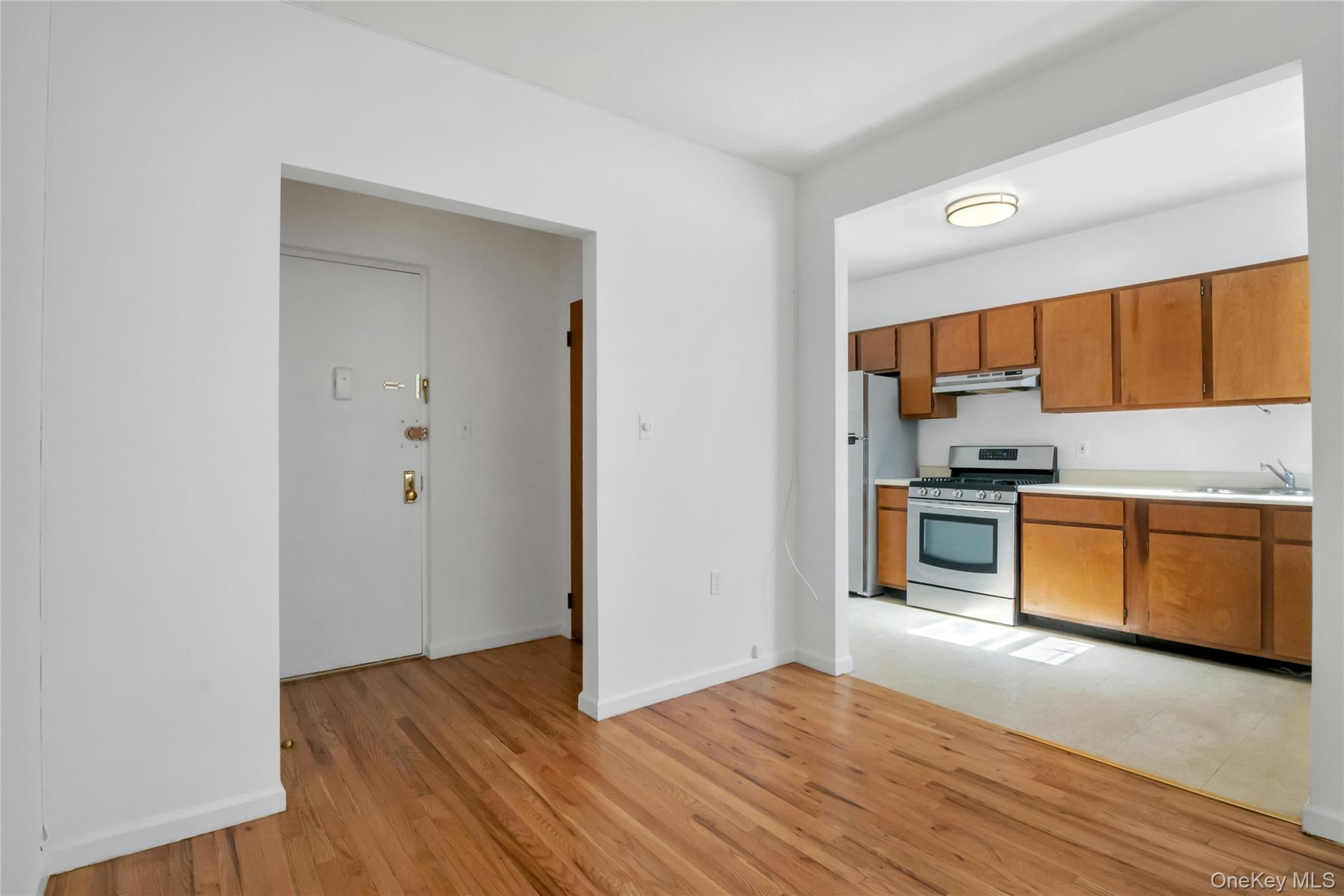 2400 Davidson Avenue B23 Property Photo 4