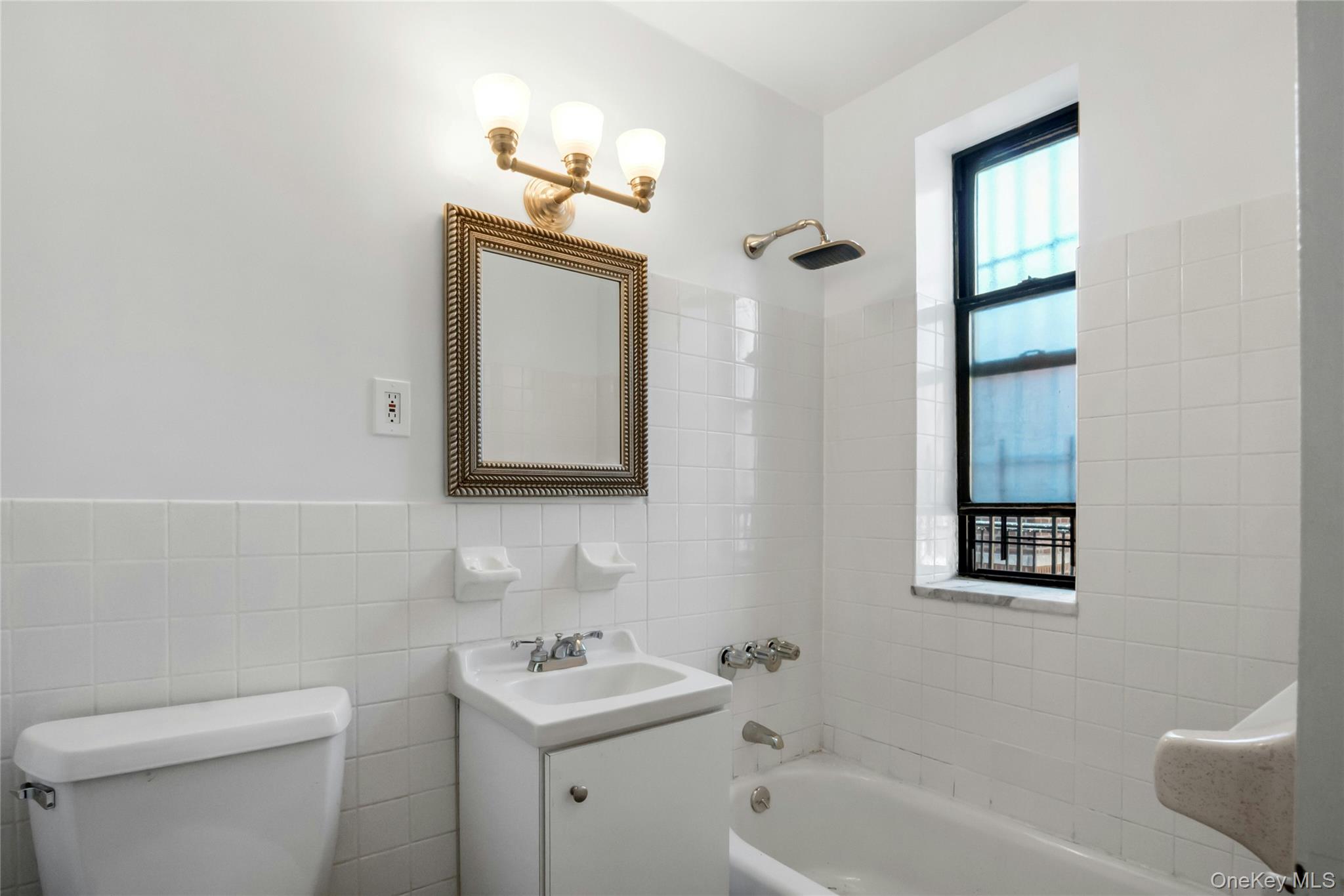 2400 Davidson Avenue B23 Property Photo 10
