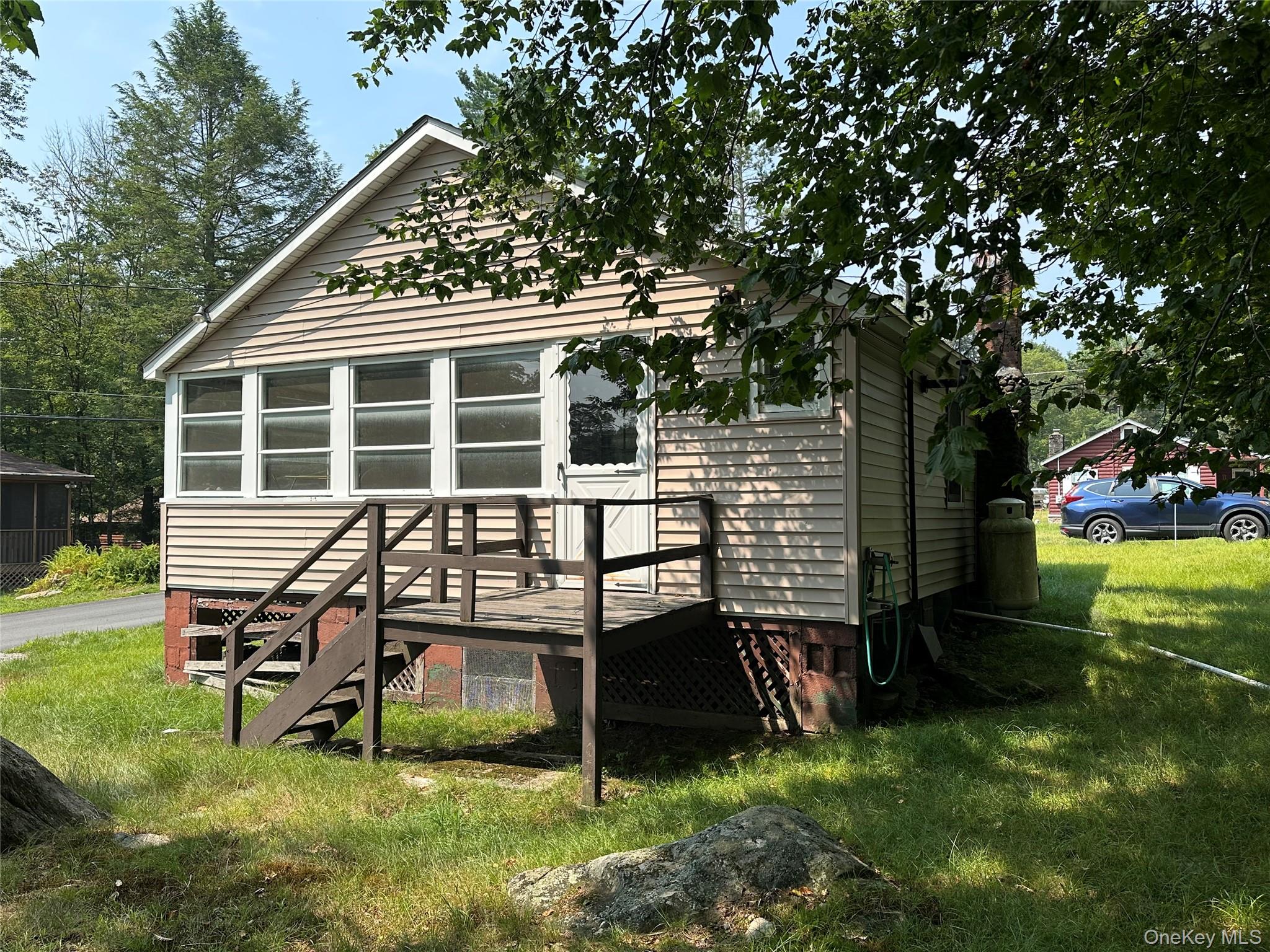 13 E Pierce Avenue Property Photo 7