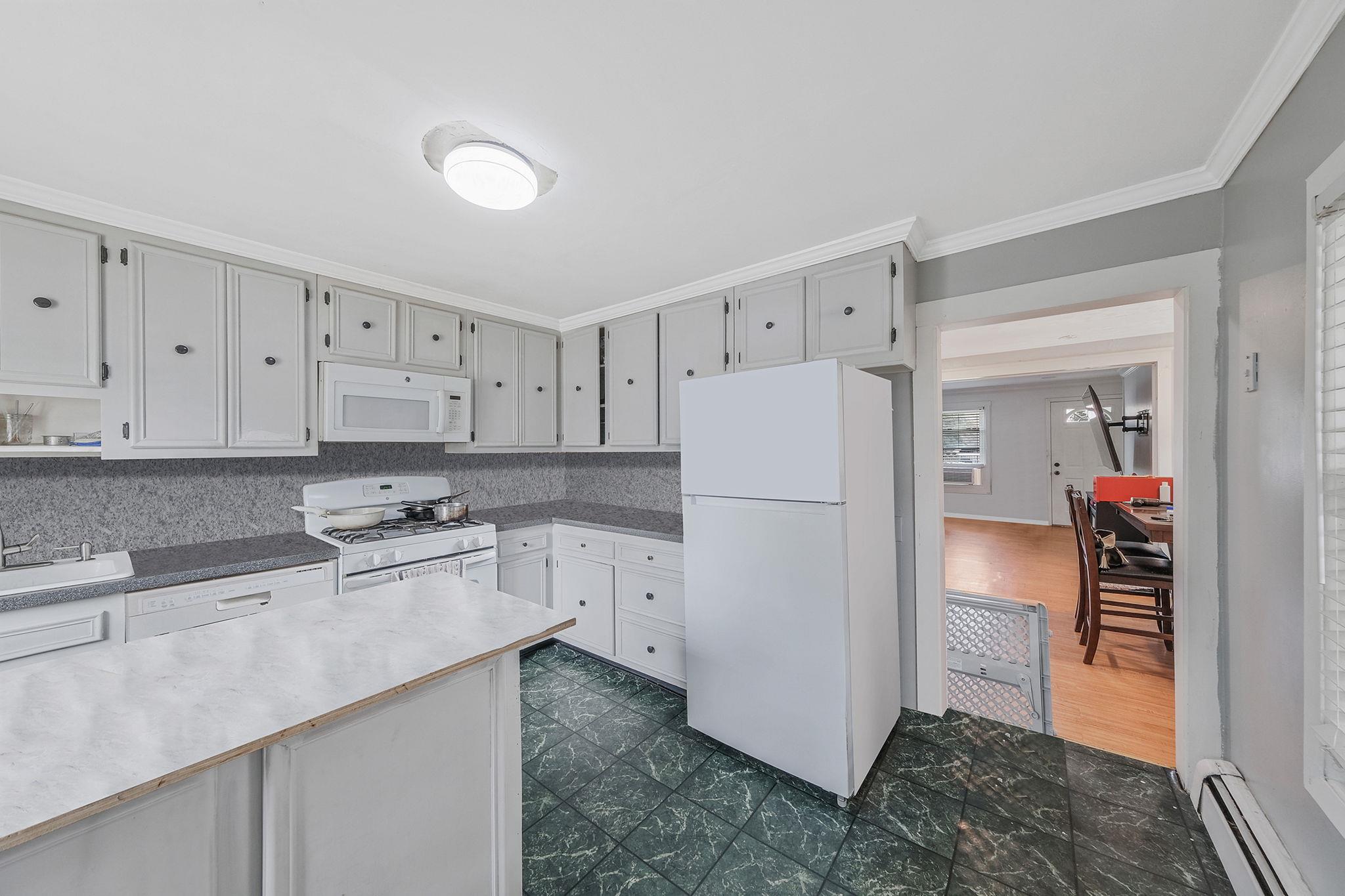 46 Lincoln Avenue Property Photo 27