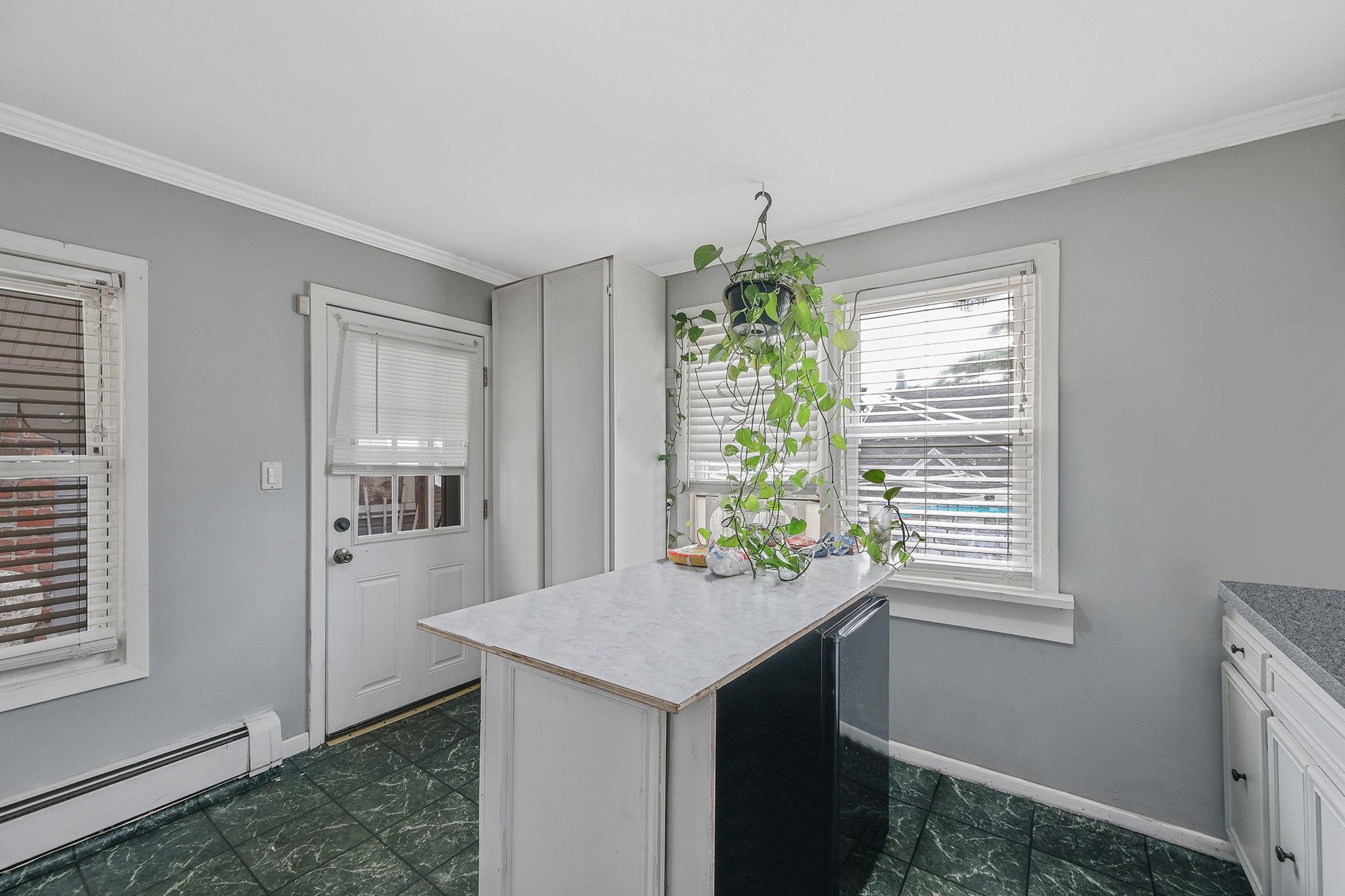 46 Lincoln Avenue Property Photo 28