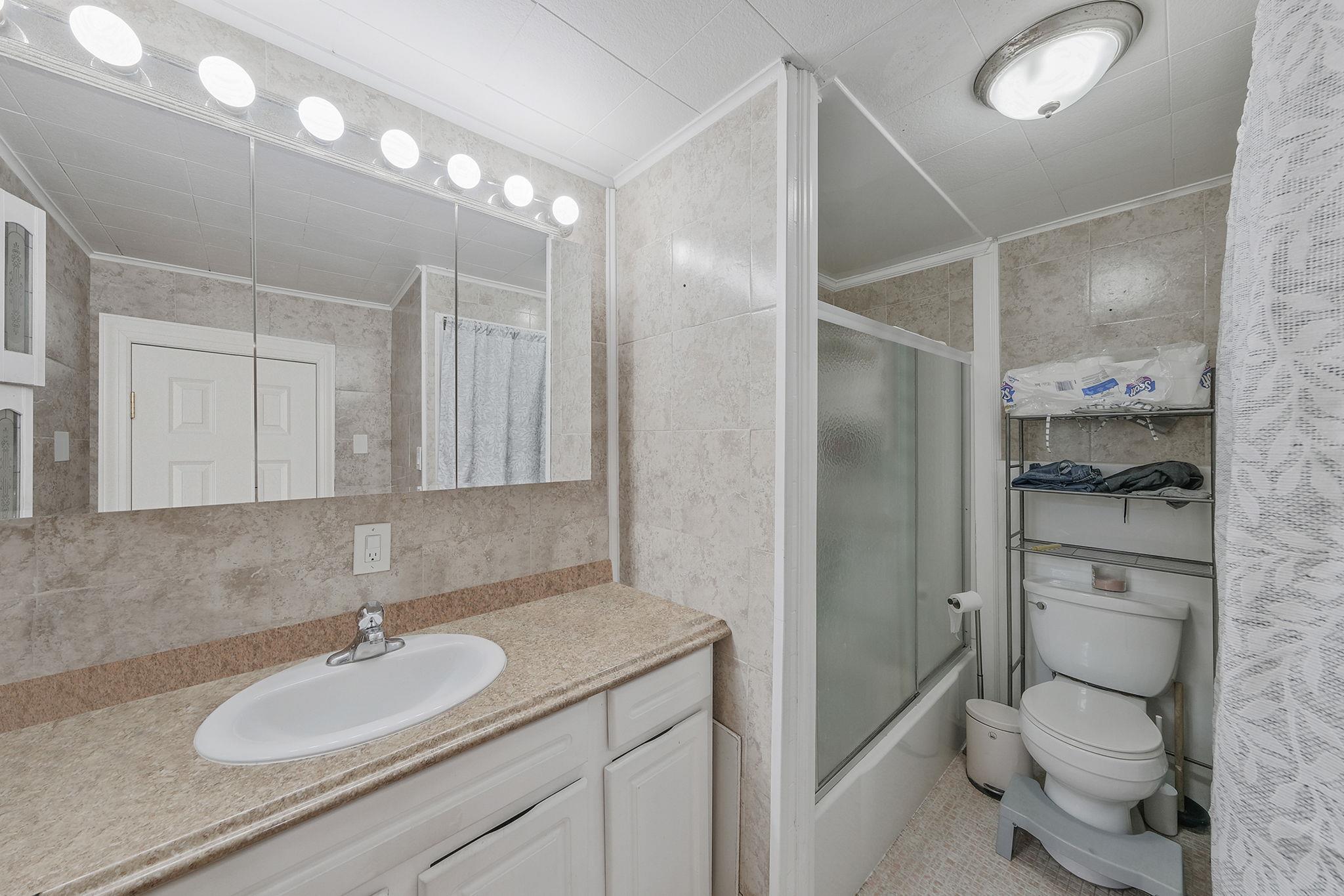 46 Lincoln Avenue Property Photo 31