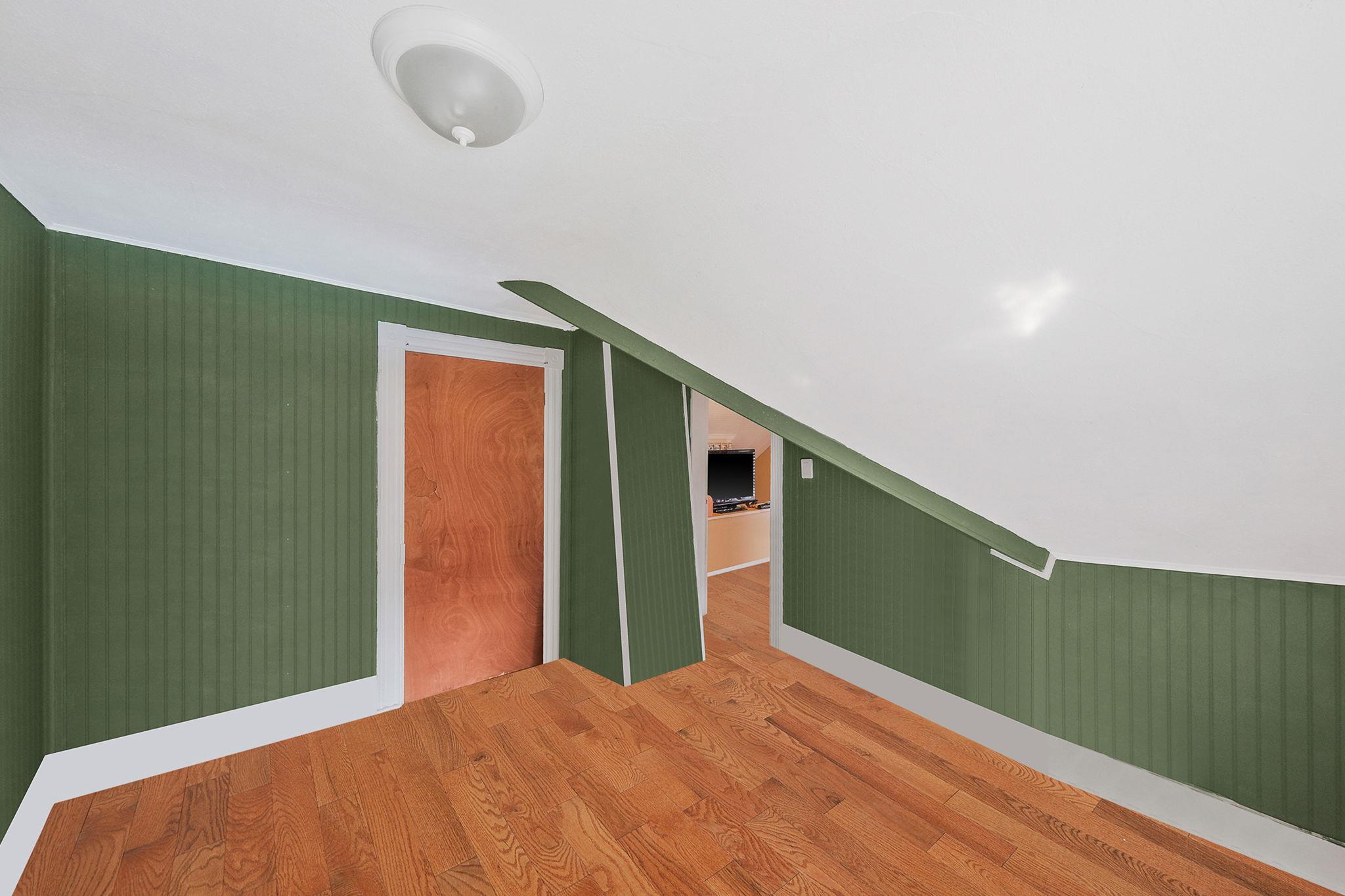 46 Lincoln Avenue Property Photo 37