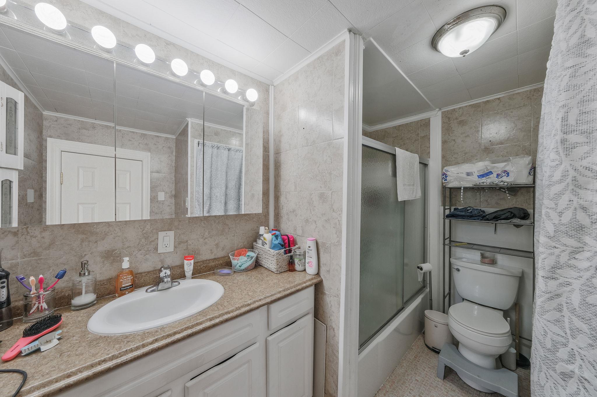 46 Lincoln Avenue Property Photo 39