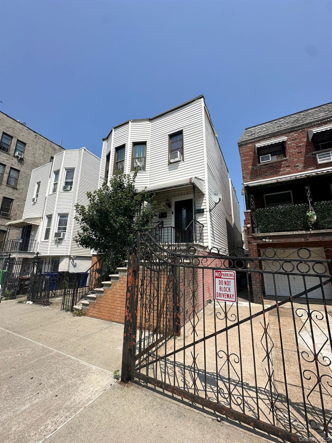 1916 Barnes Avenue Property Photo 2