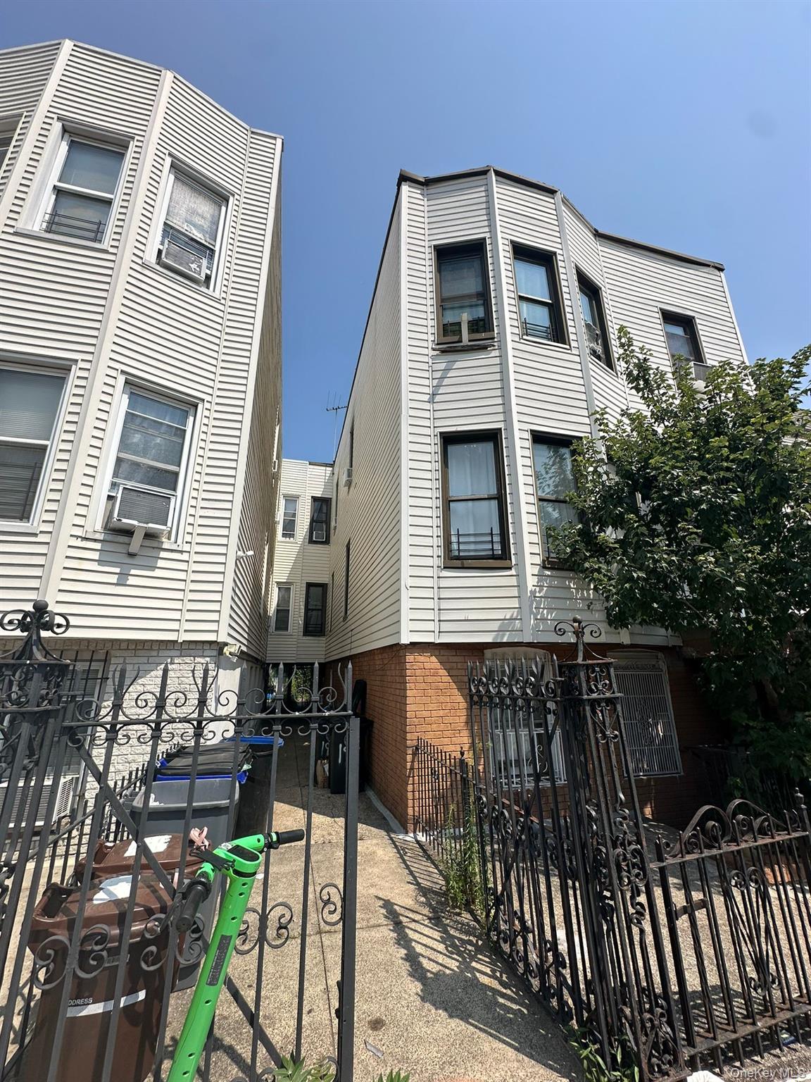 1916 Barnes Avenue Property Photo 3