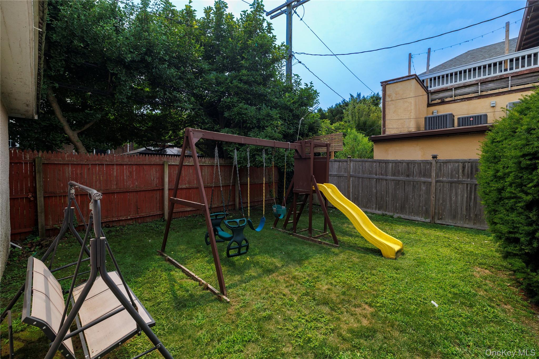 150 E Beech Street Property Photo 27