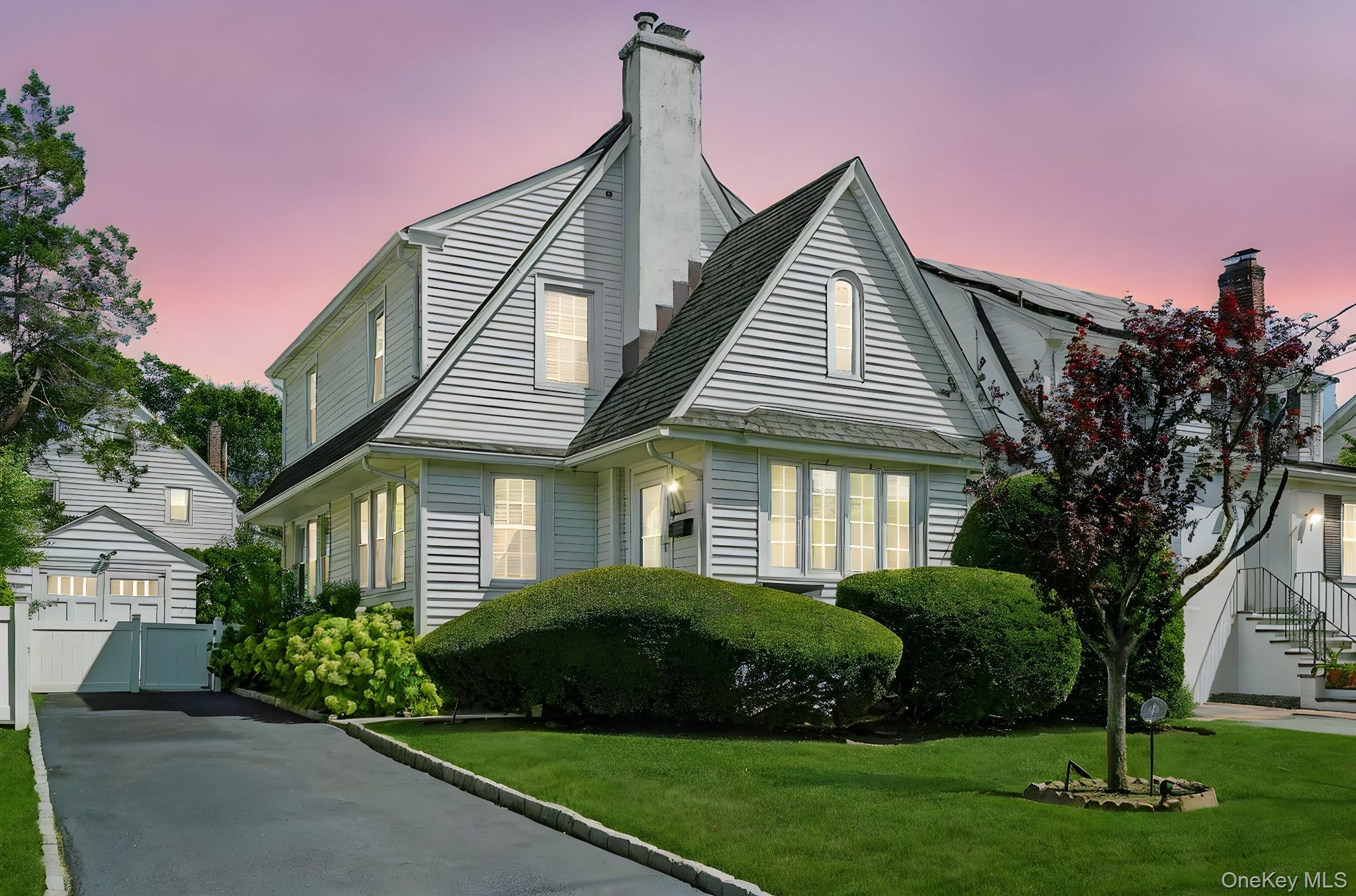 75 Smith Avenue Property Photo 1