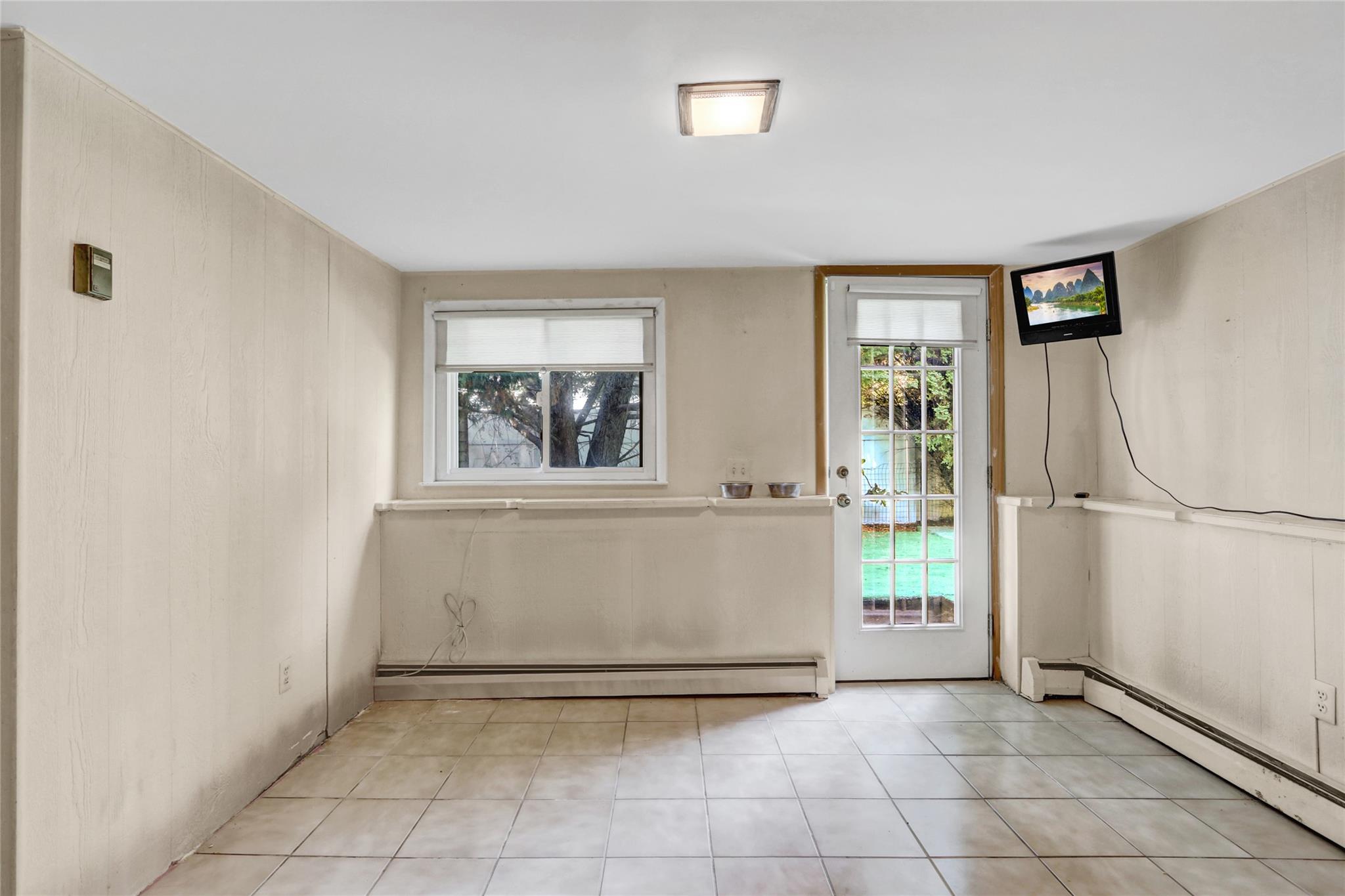 57 Elizabeth Drive Property Photo 9
