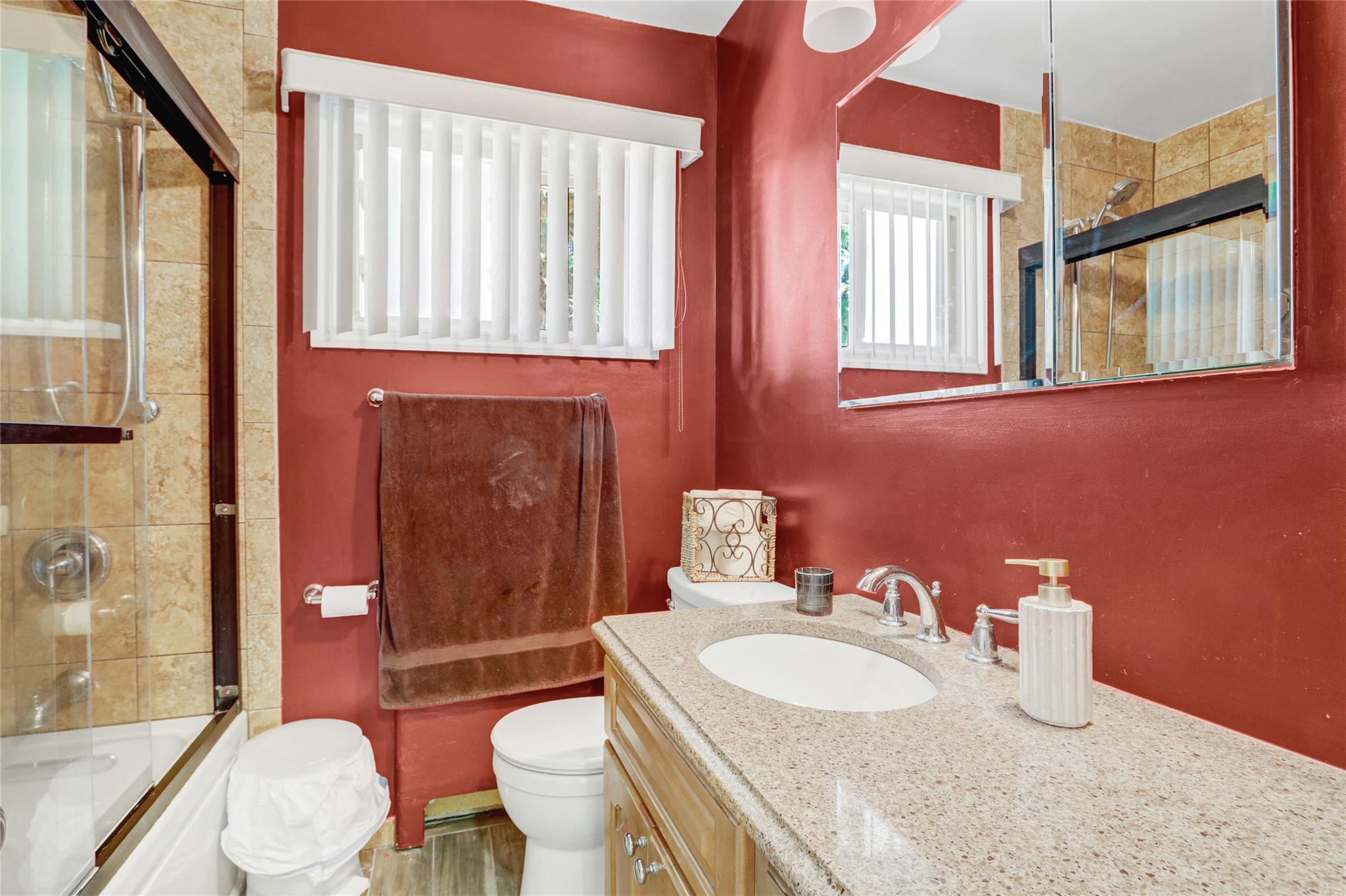 57 Elizabeth Drive Property Photo 14