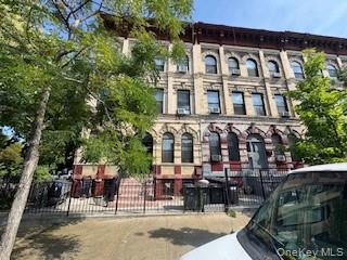 327 Vernon Avenue Property Photo 1