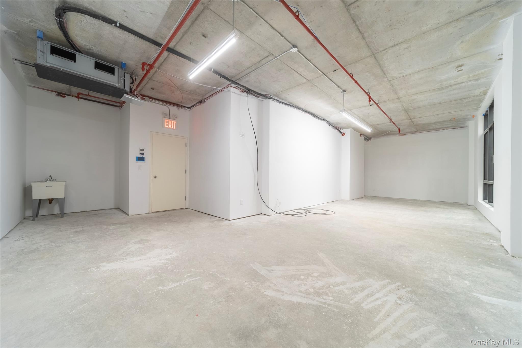 124-28 Queens Boulevard 4e Property Photo 3