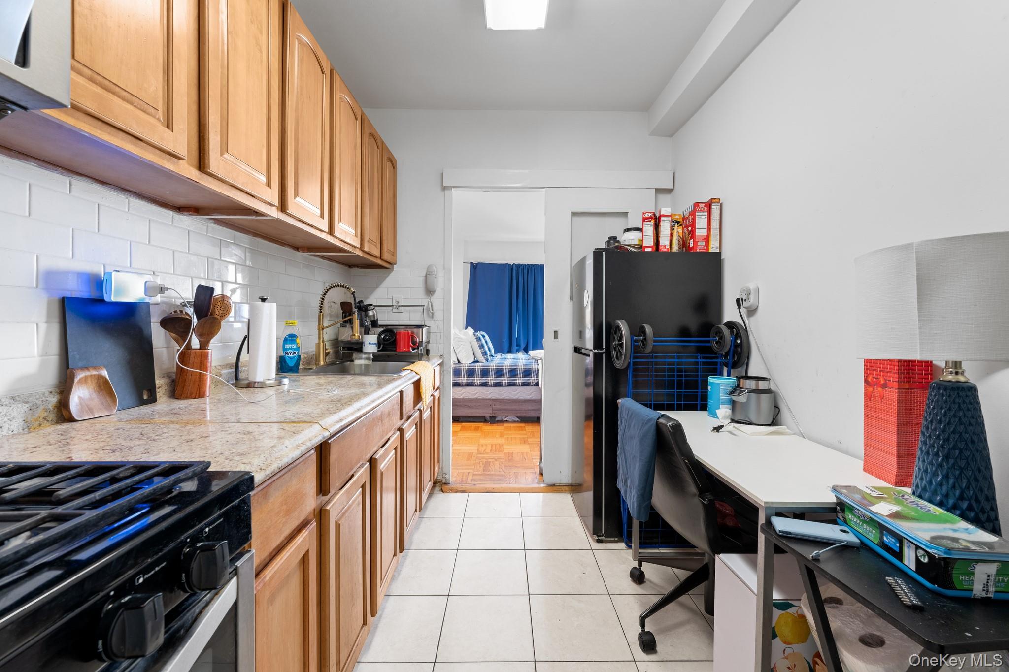 4 Fordham Hill Oval 9e Property Photo 8