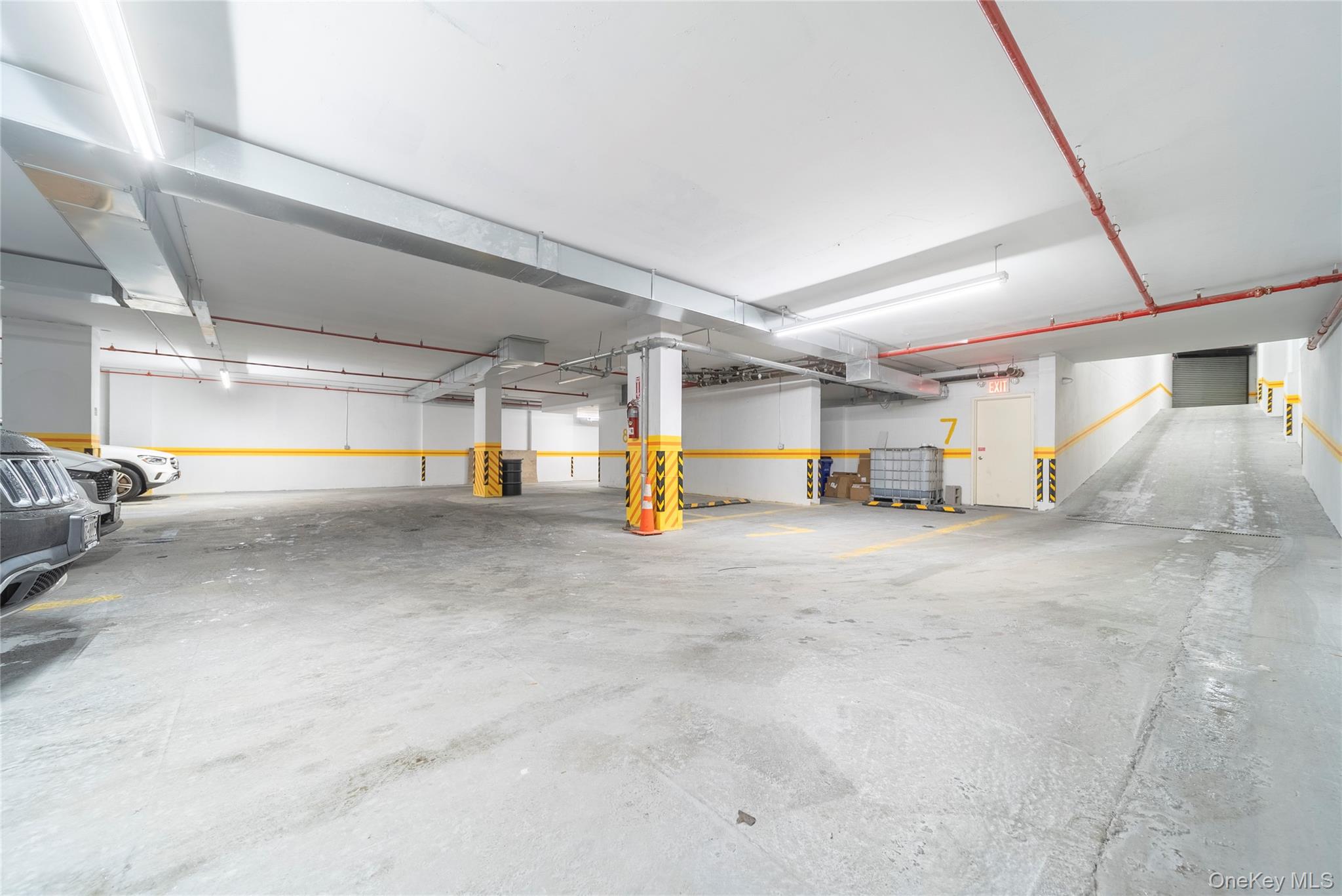 124-28 Queens Boulevard 3e Property Photo 6