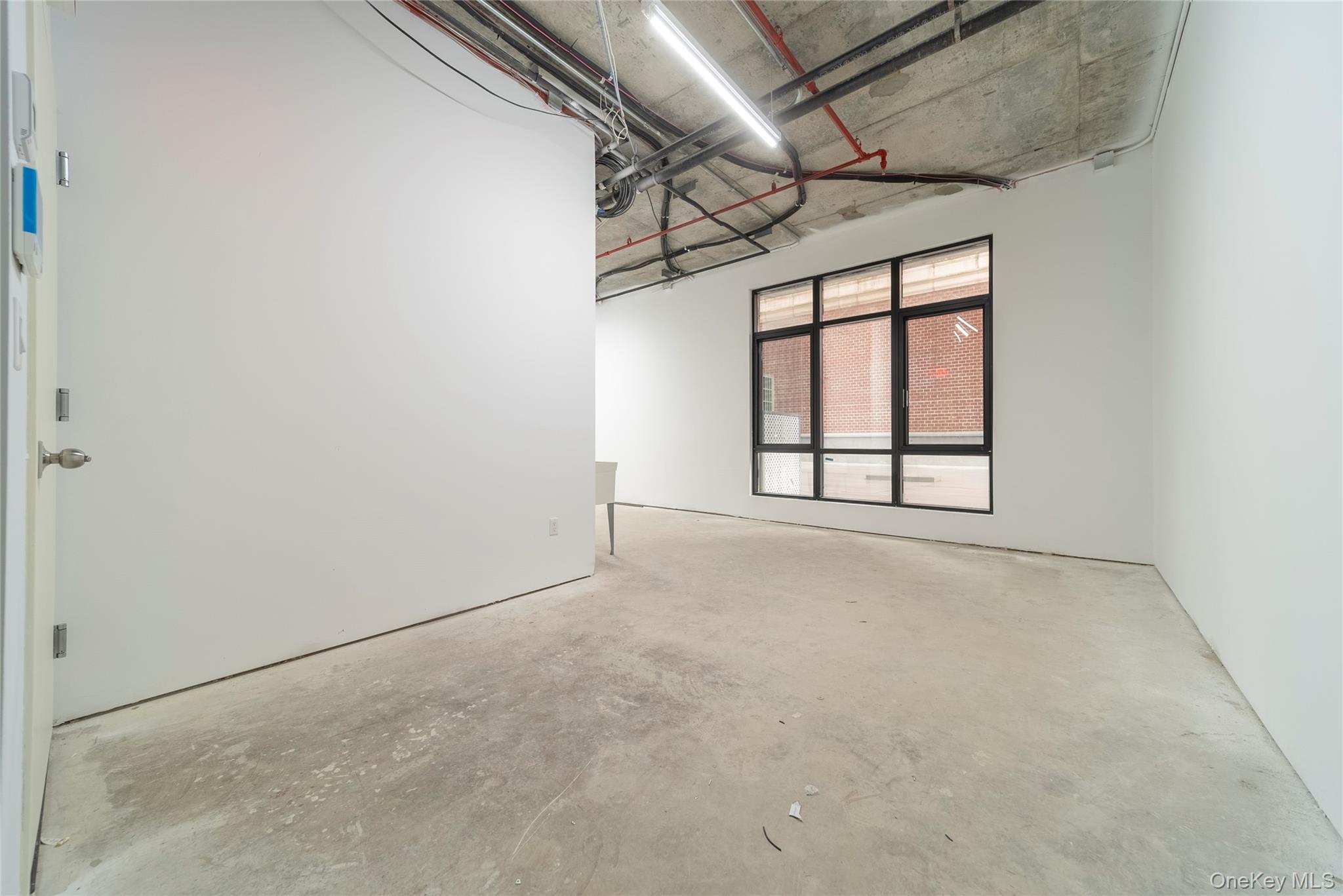 124-28 Queens Boulevard 2e Property Photo 3