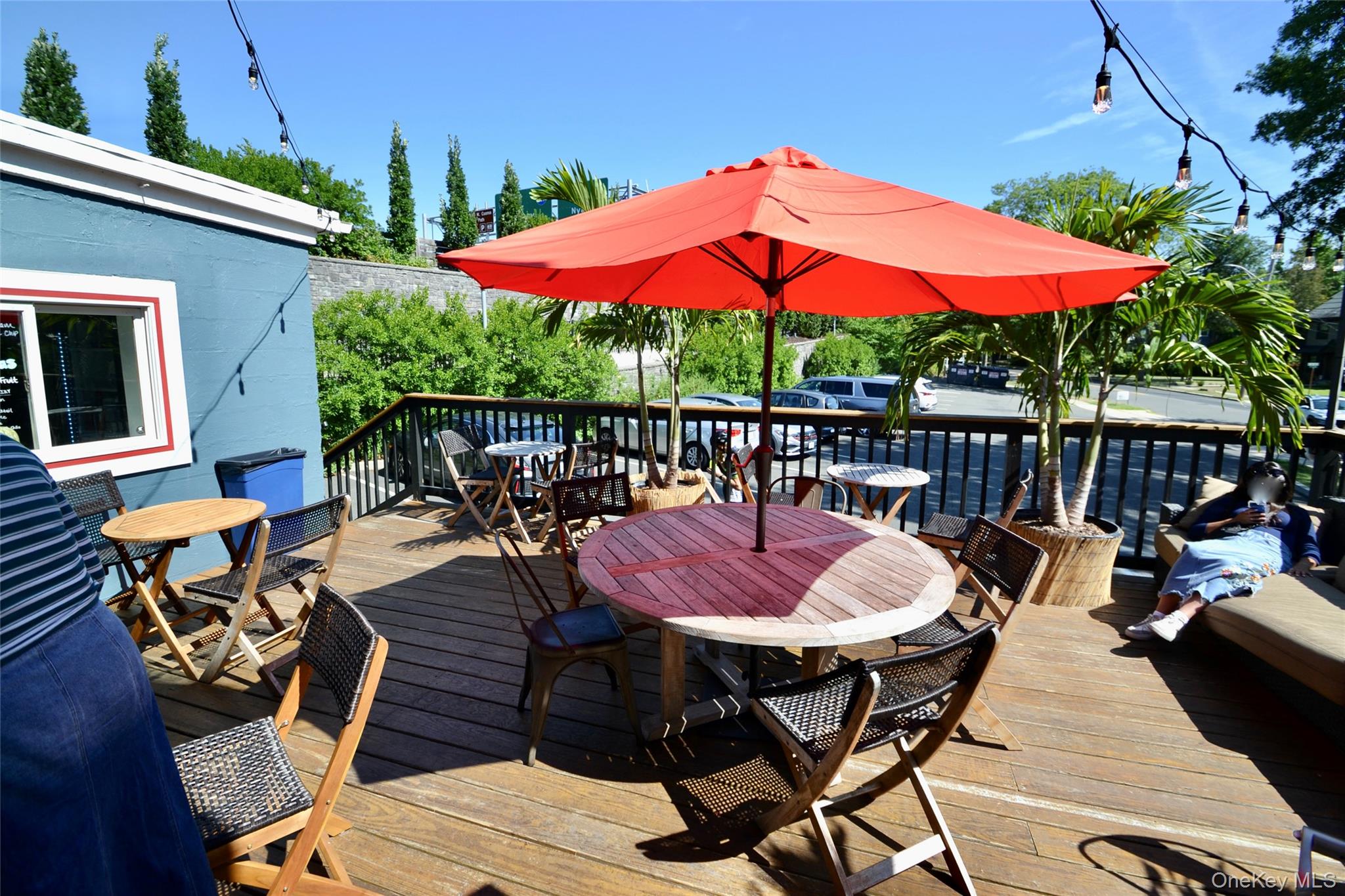282 S Broadway Property Photo 4