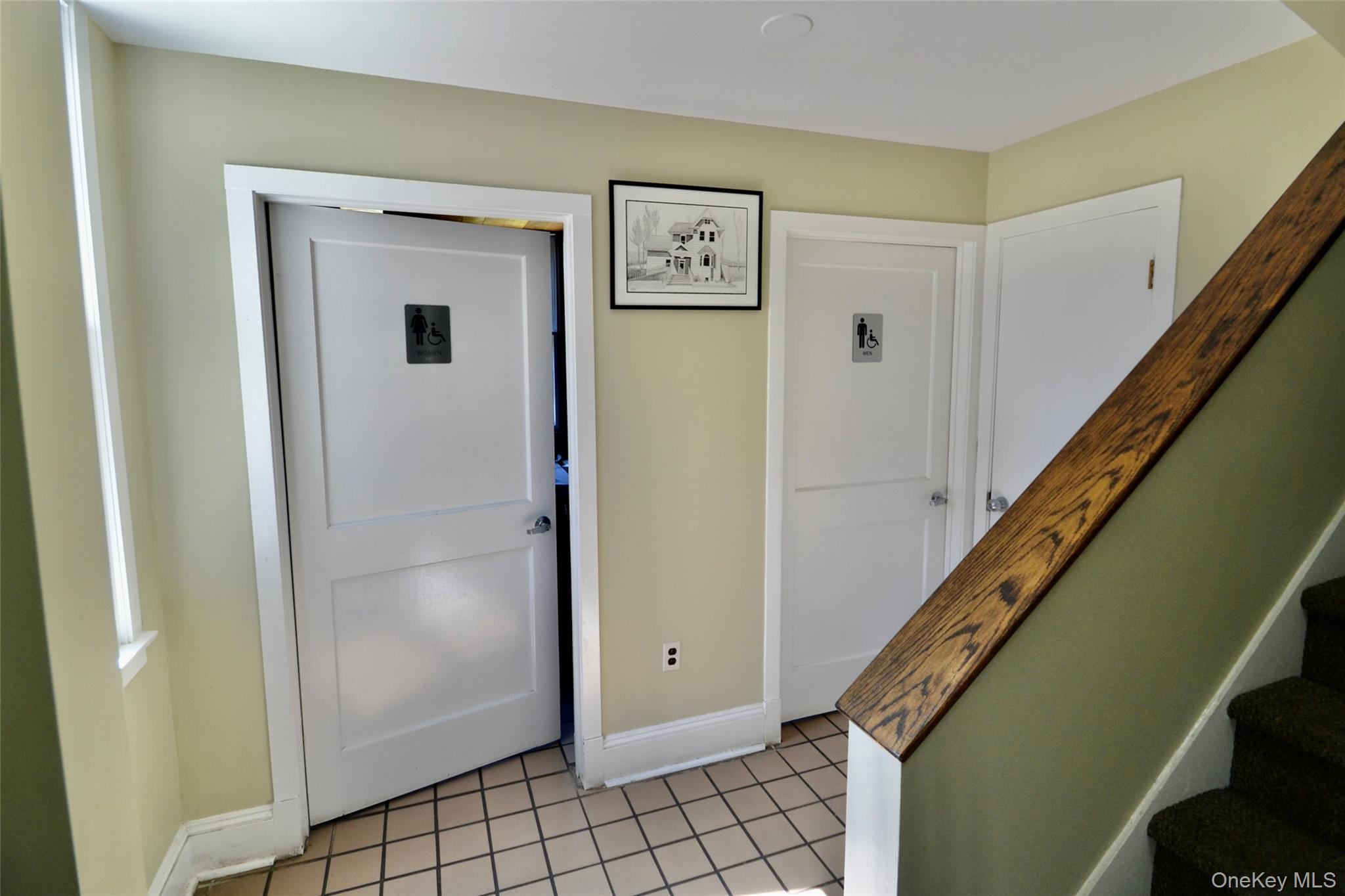 282 S Broadway Property Photo 8