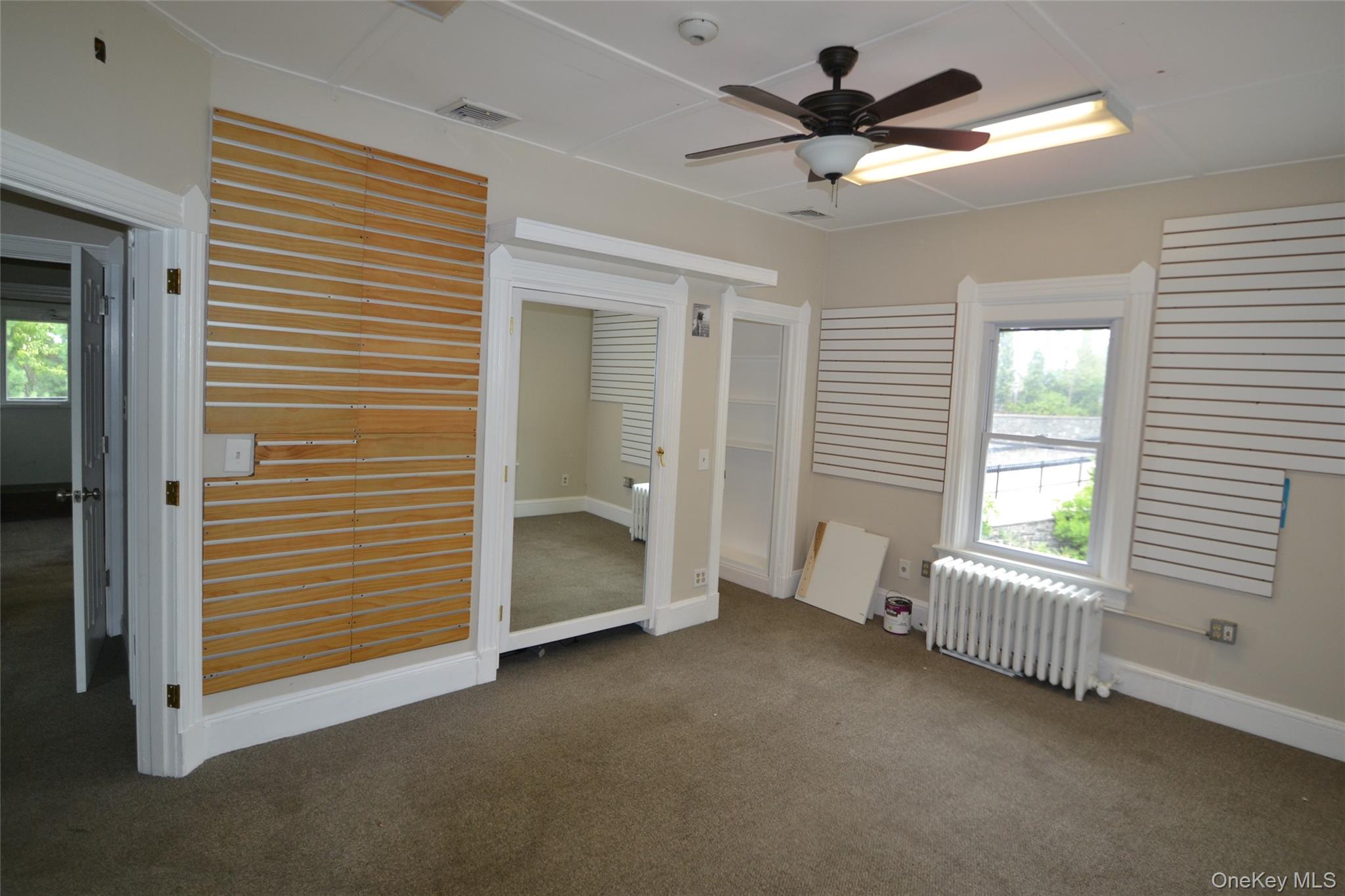 282 S Broadway Property Photo 13