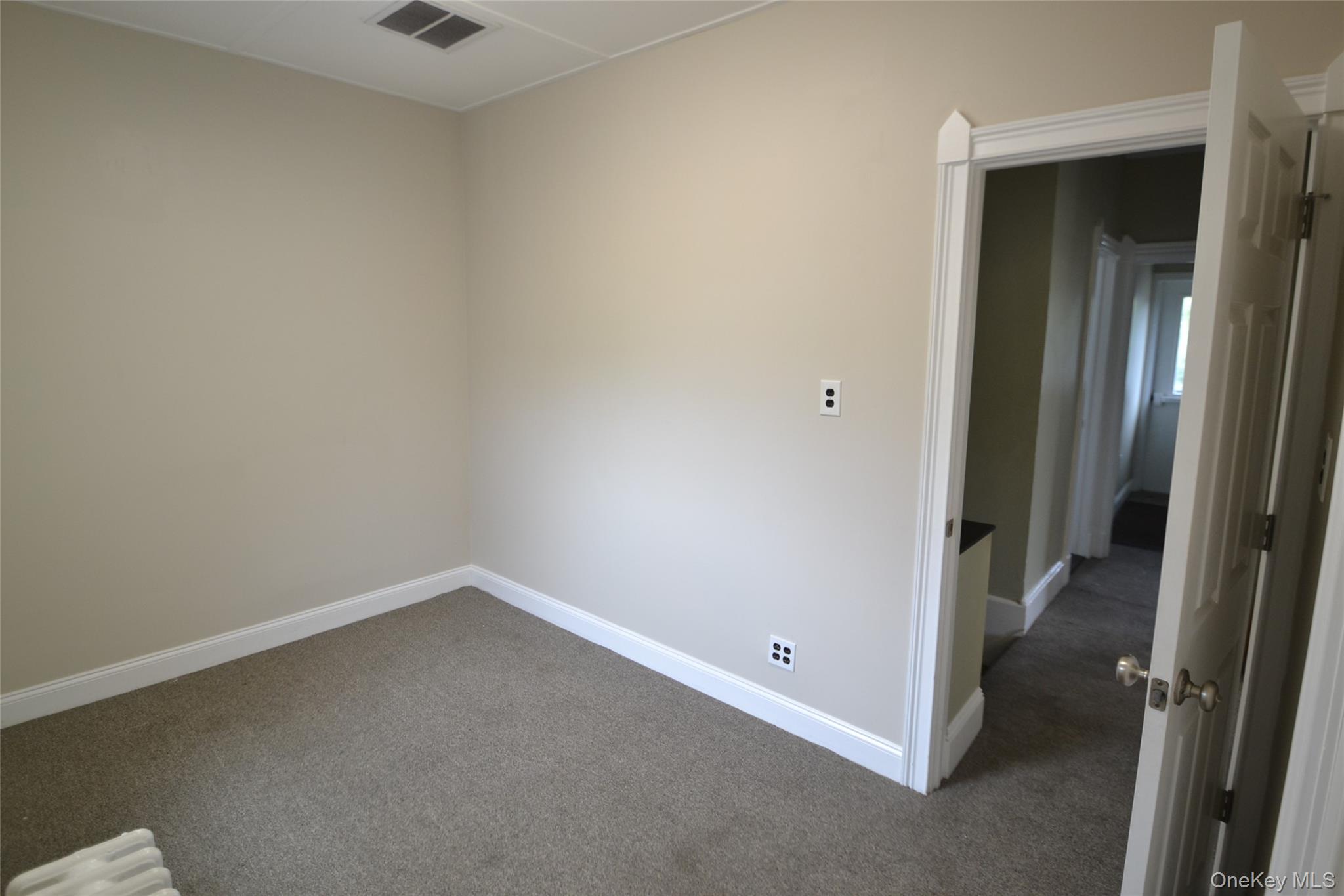 282 S Broadway Property Photo 16