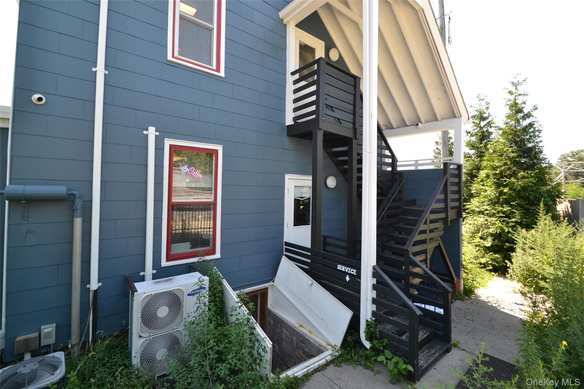 282 S Broadway Property Photo 24
