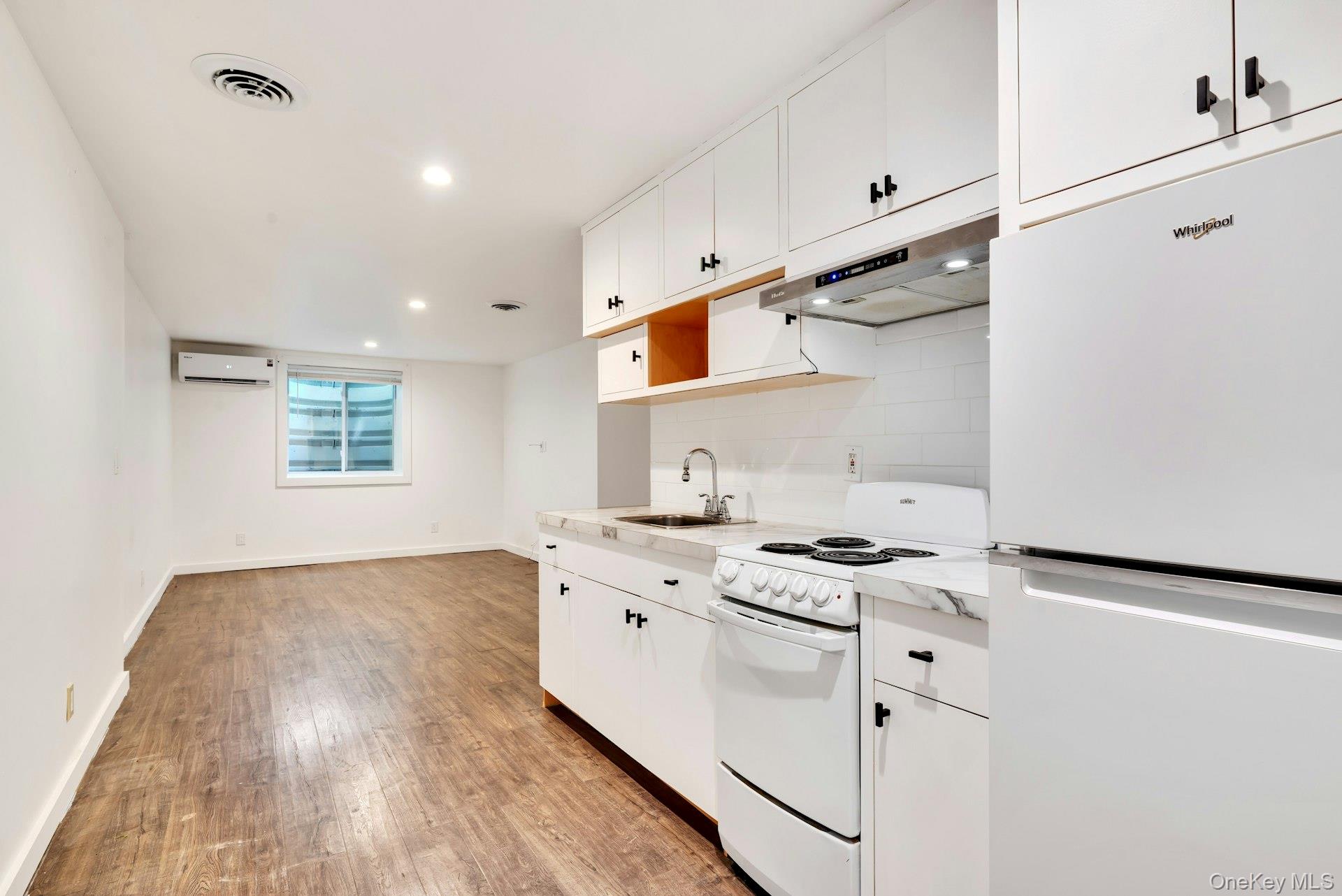 46 Sherwood Road Property Photo 28