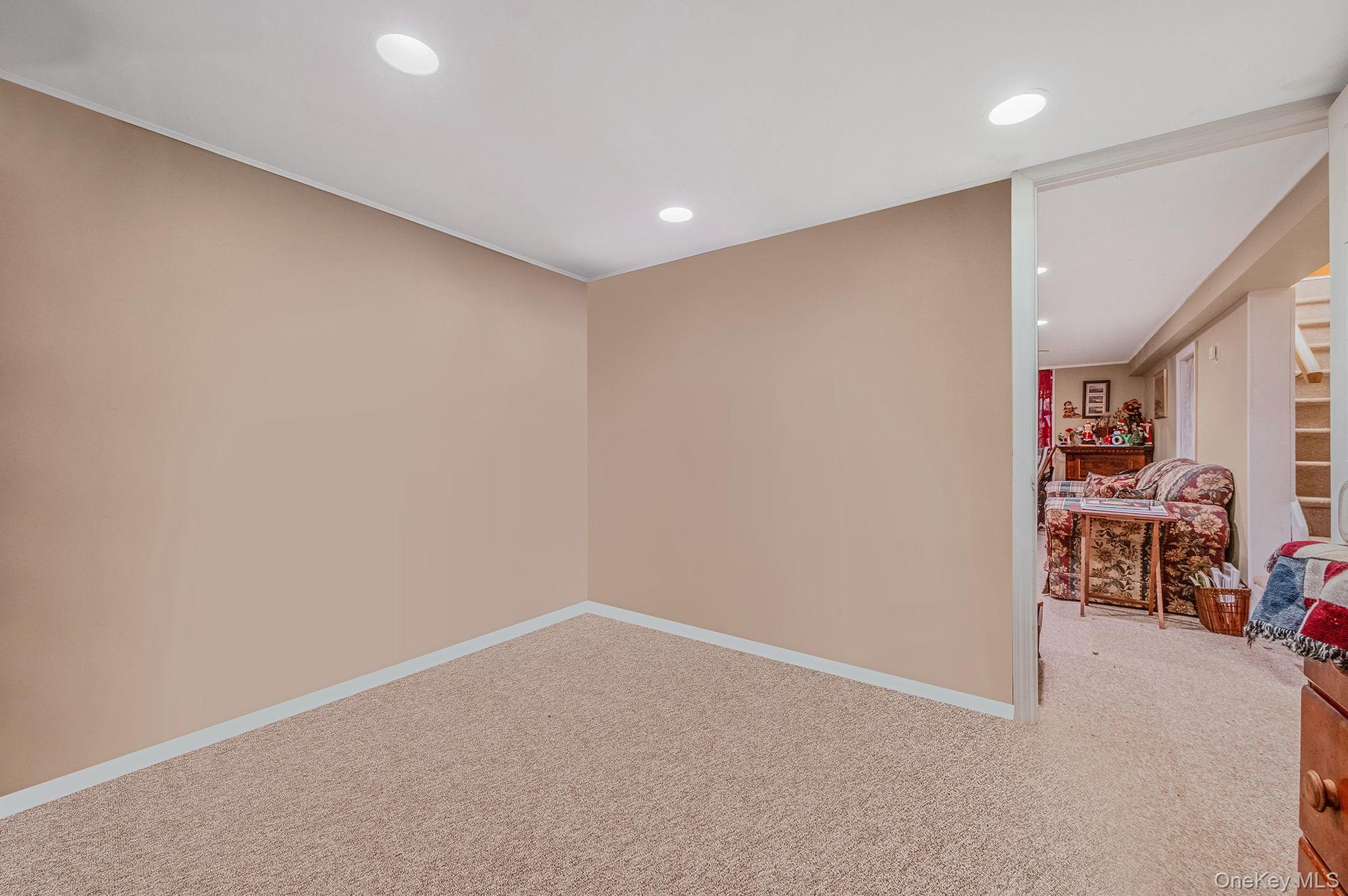 72 Upland Drive Property Photo 24