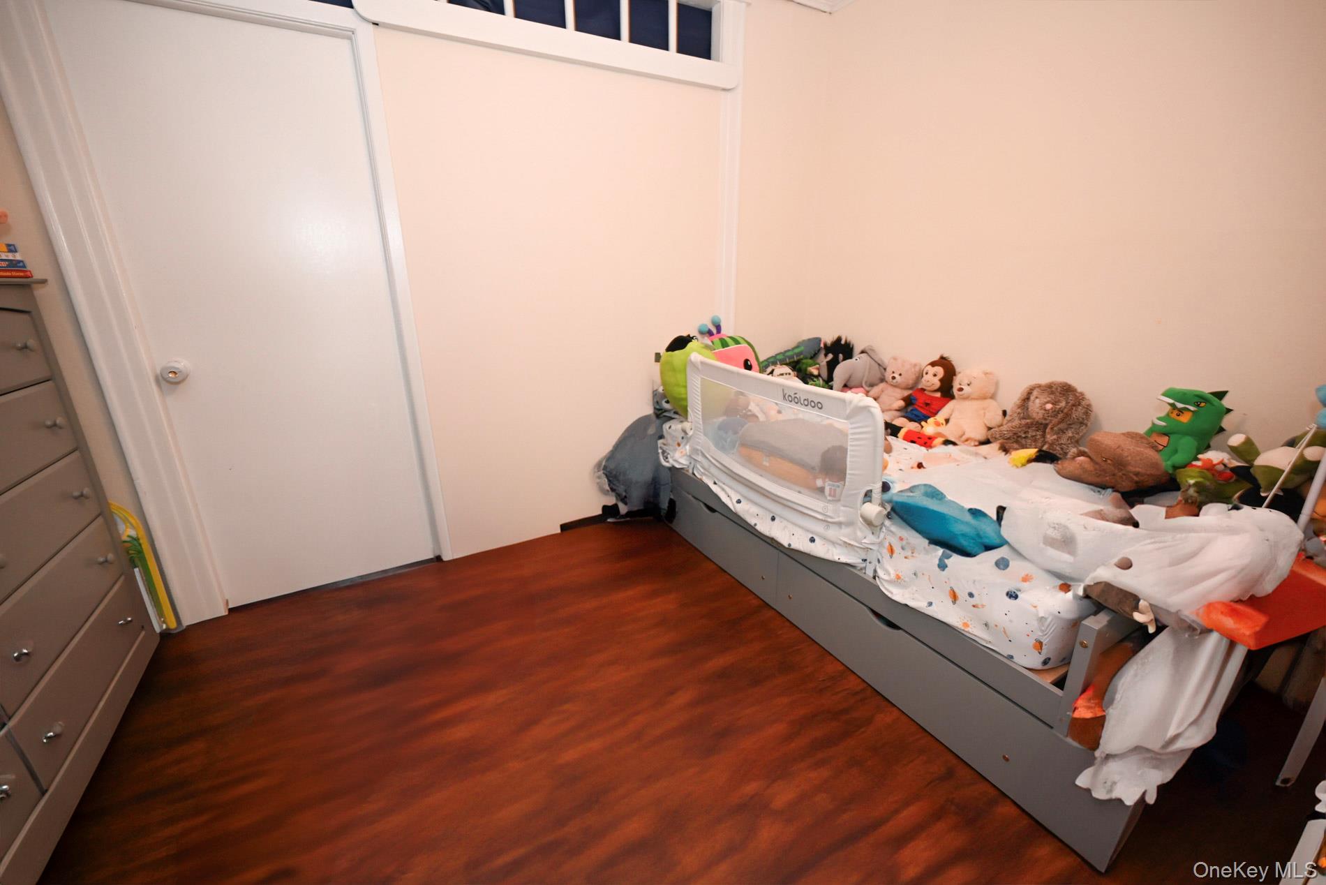 6062 Flushing Avenue Property Photo 11
