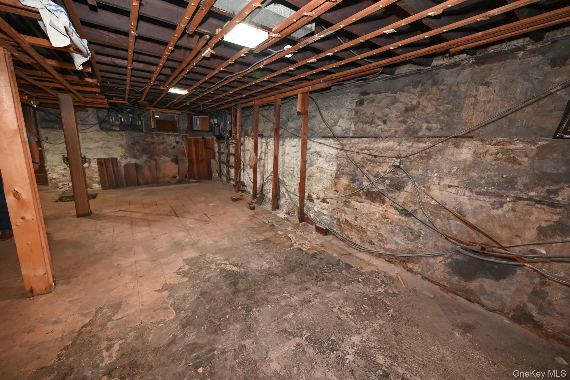 6062 Flushing Avenue Property Photo 16