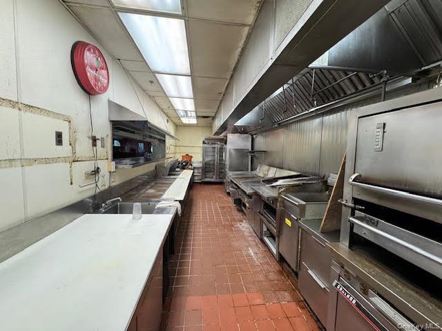 909 Union Avenue Property Photo 27